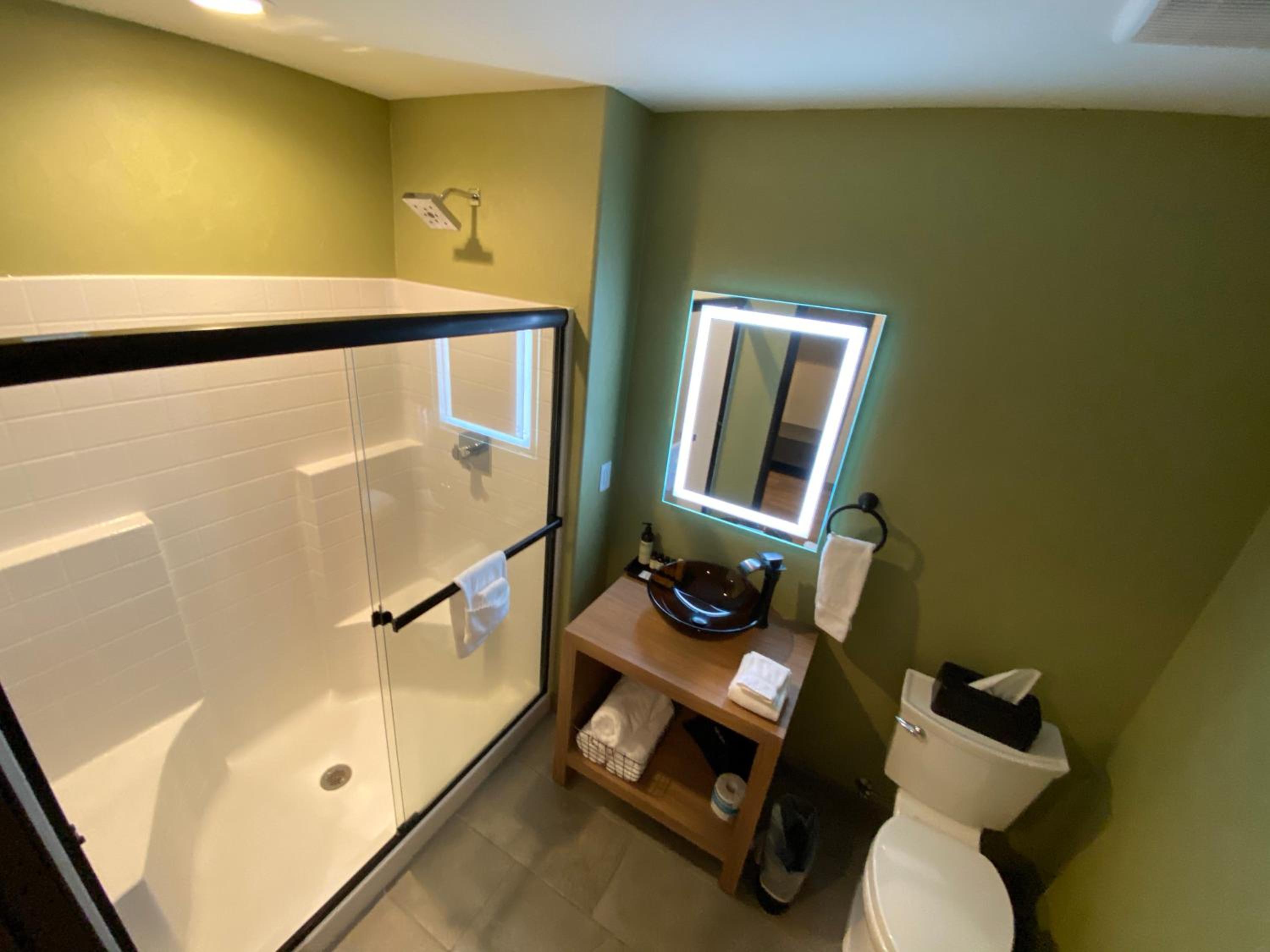 Superior King Room - Photo 4