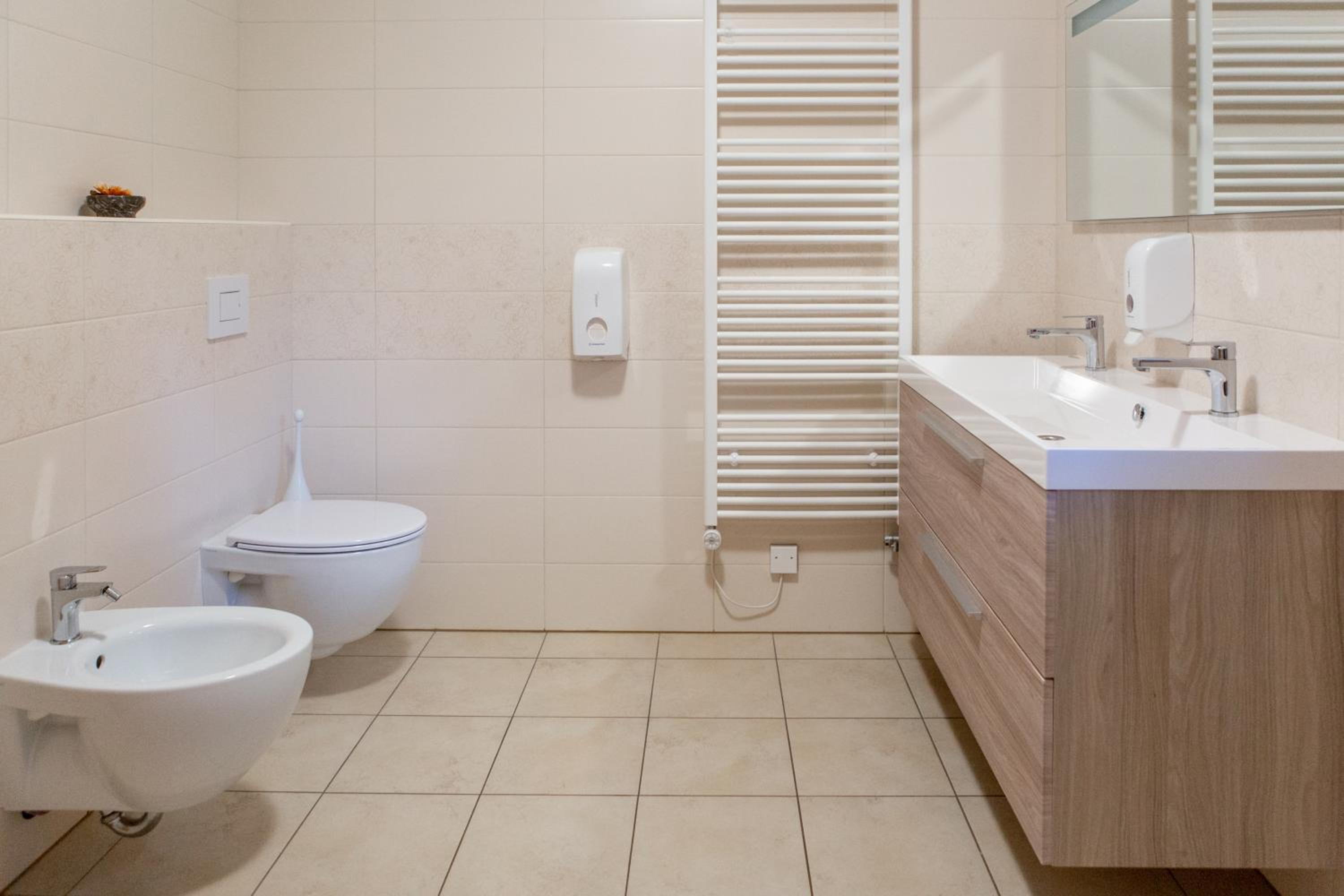 Suite with Spa Bath photo 2