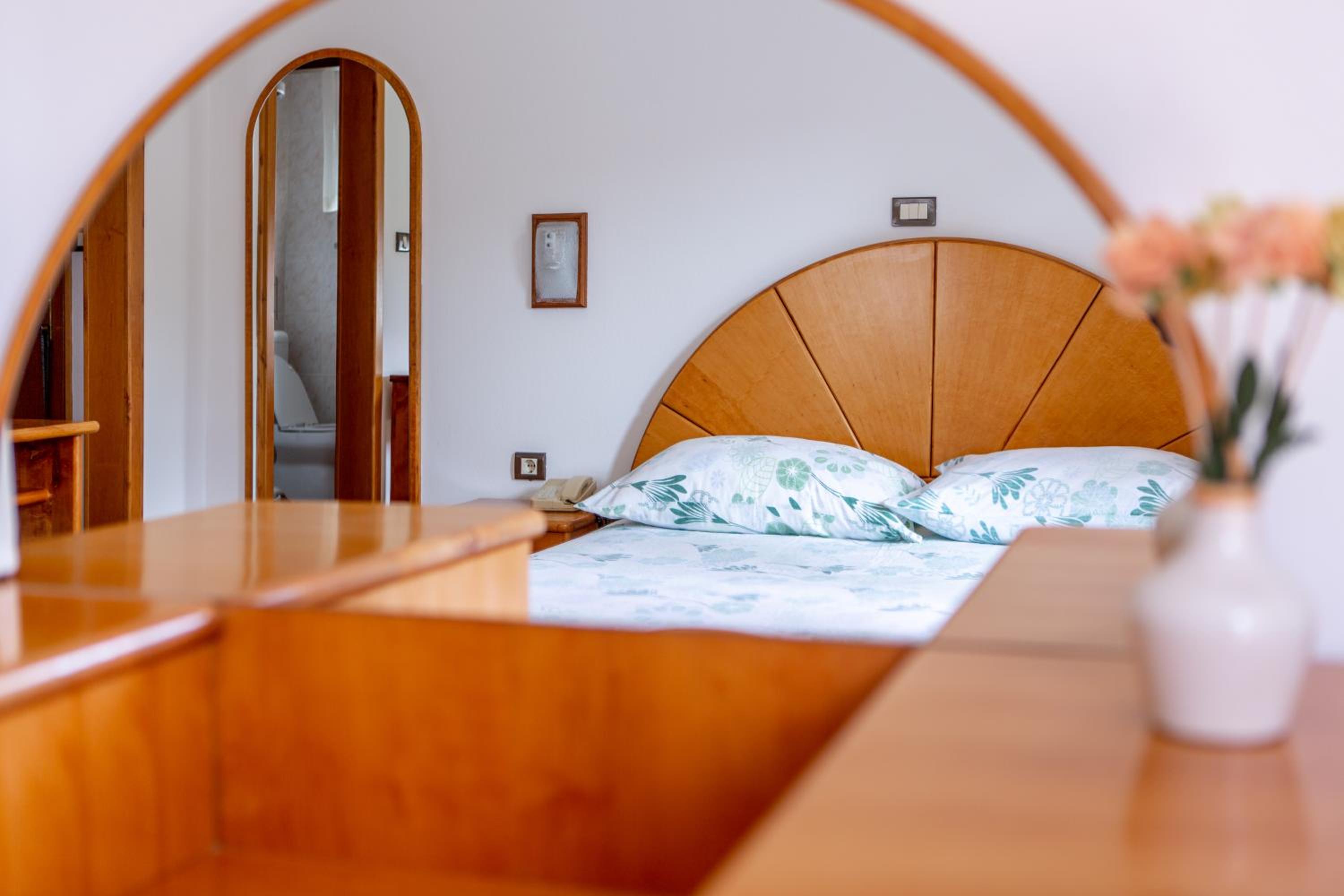 Standard Double Room photo 3