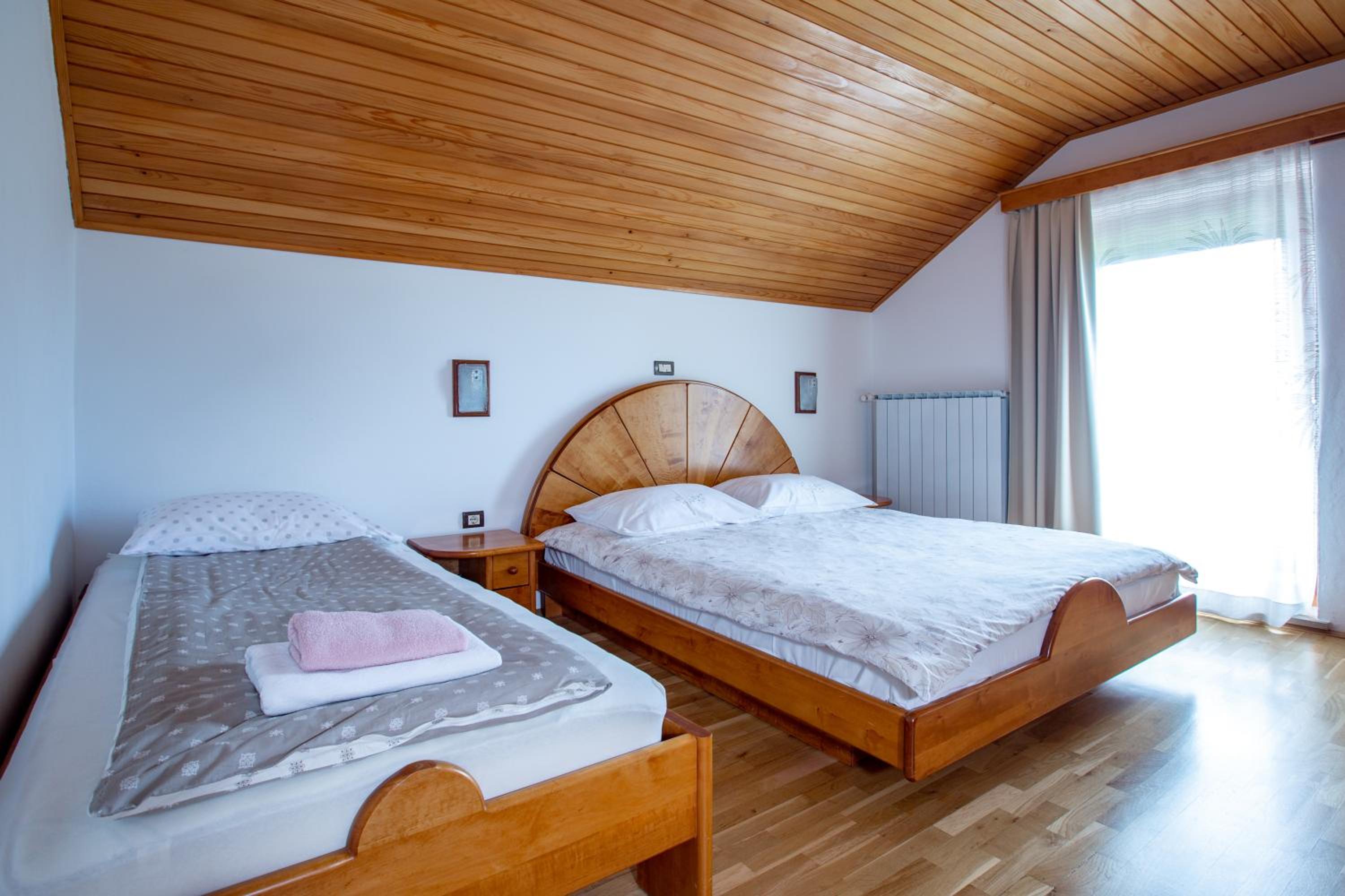 Basic Triple Room photo 3