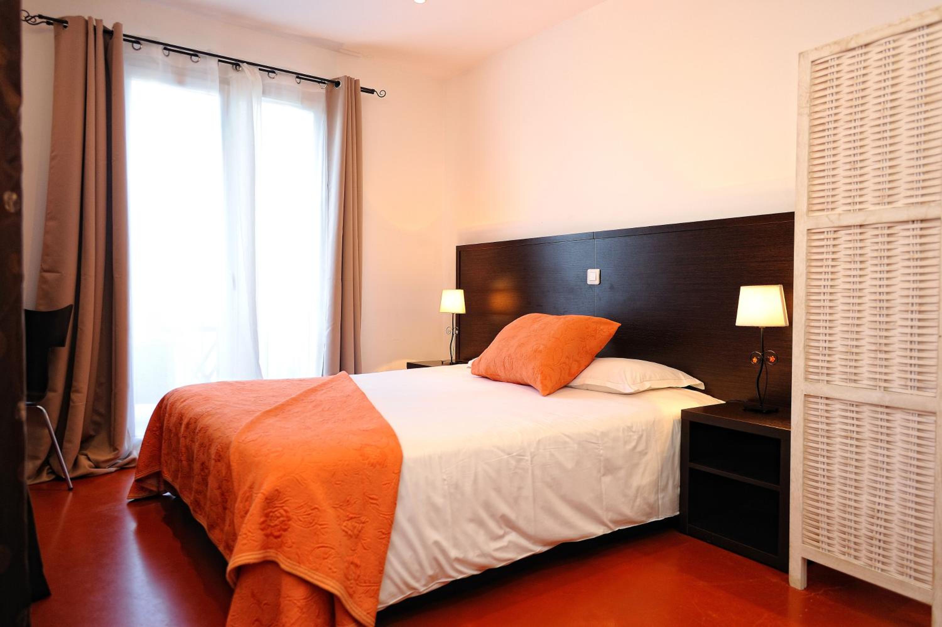 Studio Apartment photo 3
