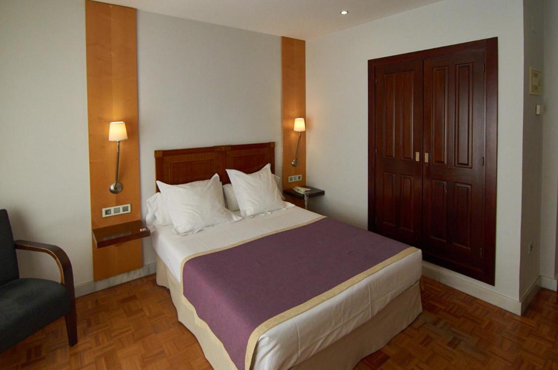 Double Room - Photo 6