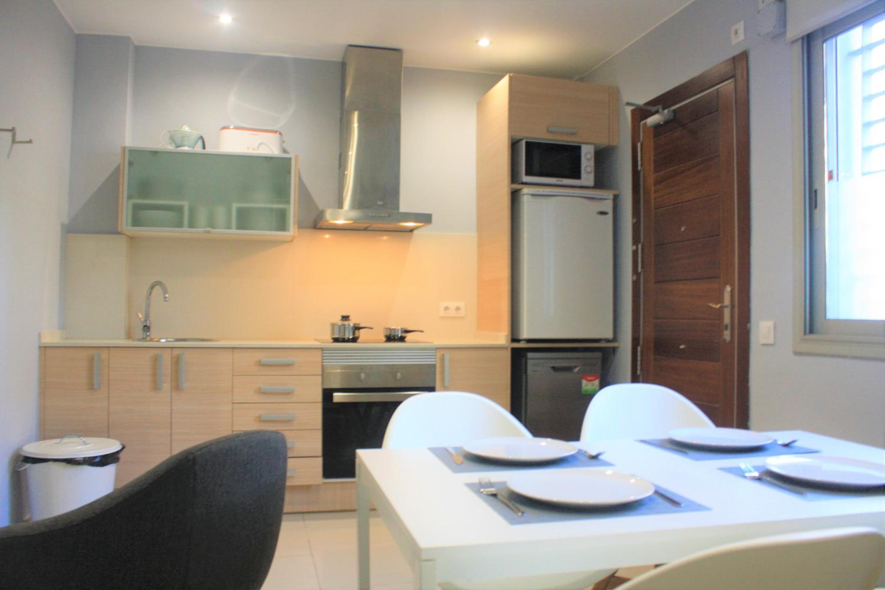 One-Bedroom Apartment photo 2