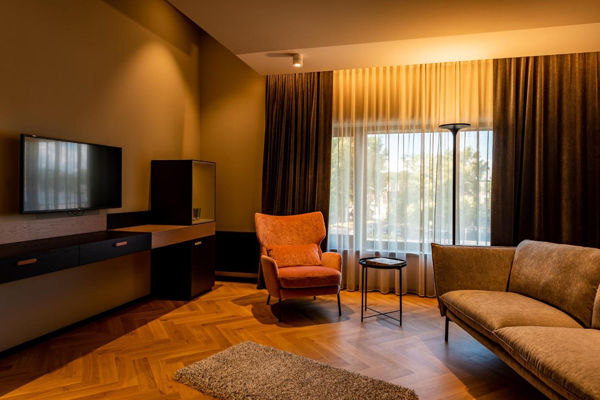 Superior King Room - Photo 1