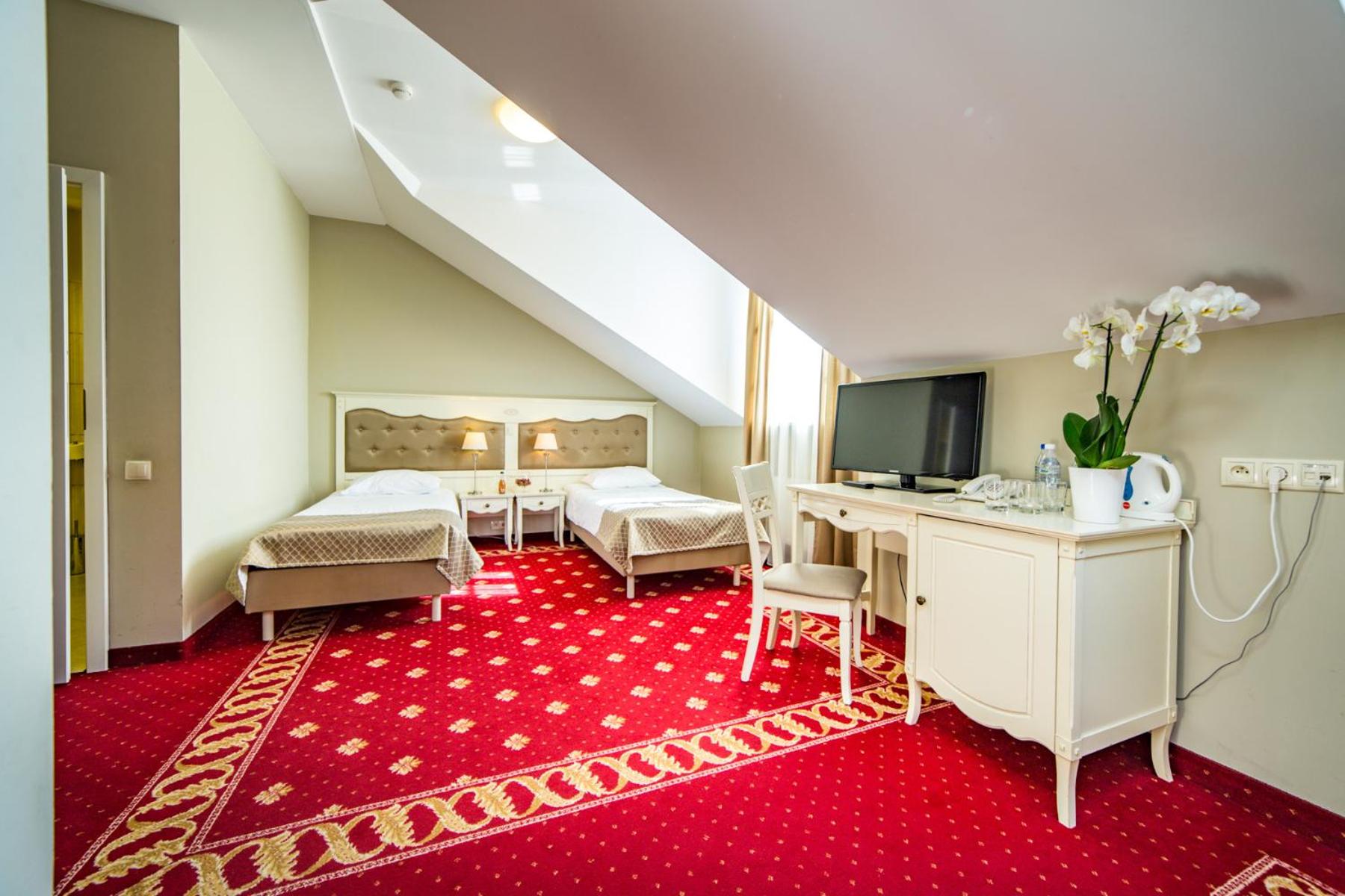 Quadruple Room - Photo 3