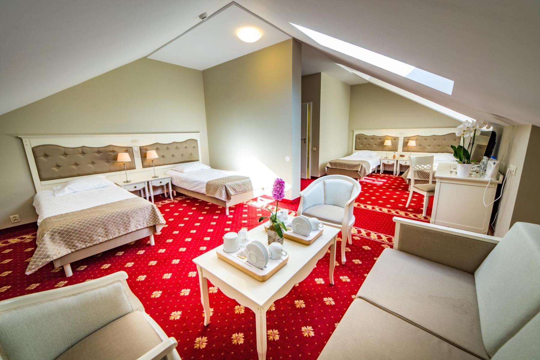 Quadruple Room - Photo 1
