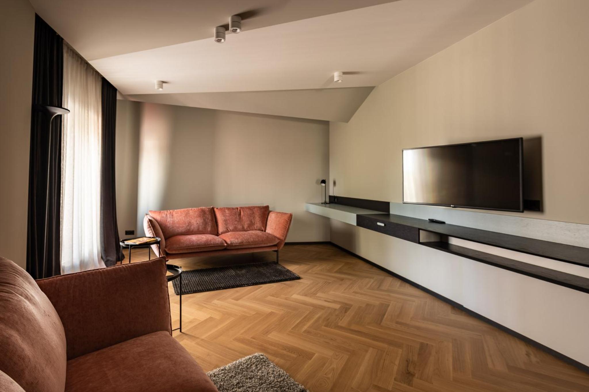 King Suite - Photo 1