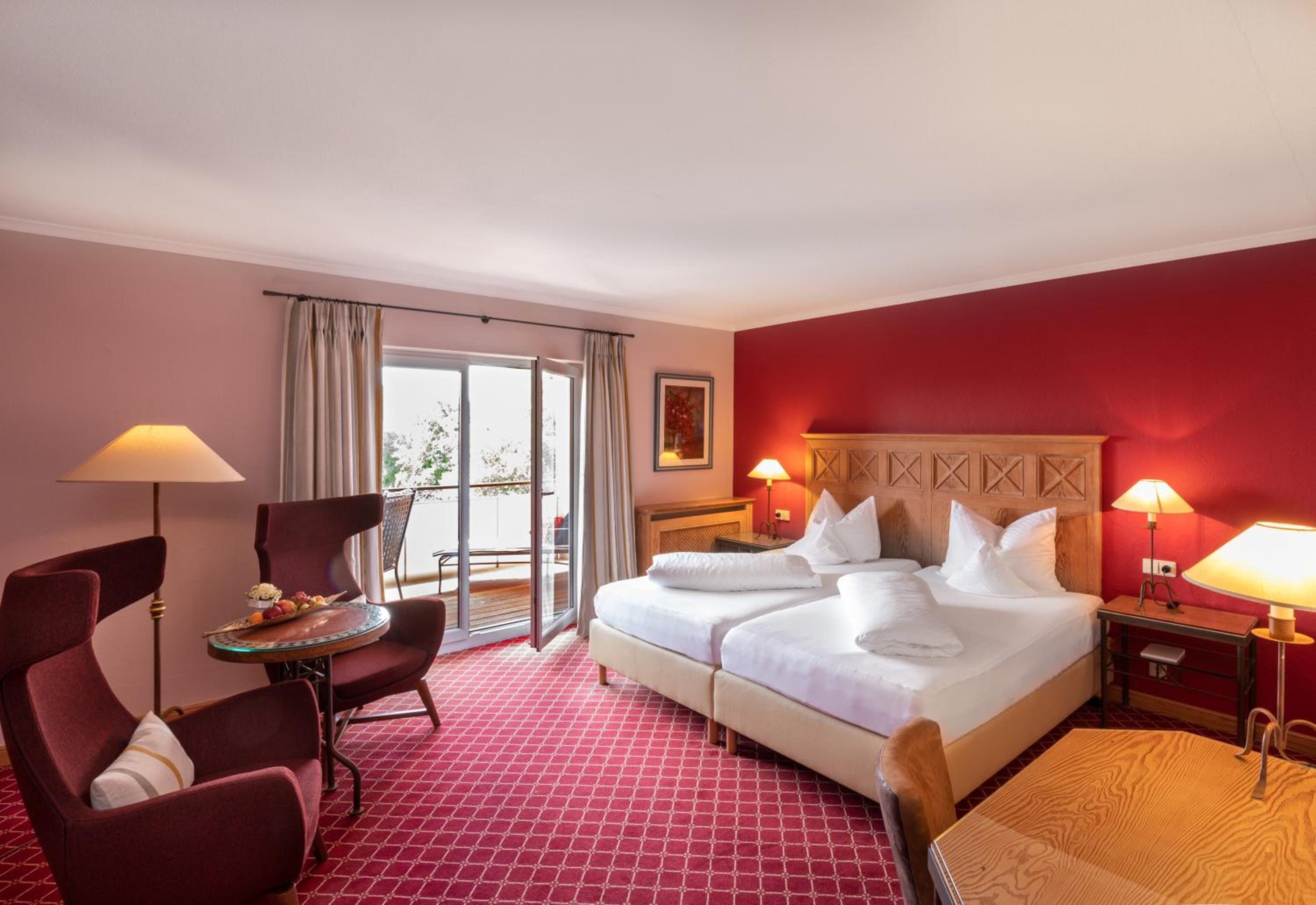 Deluxe Double Room - Photo 13