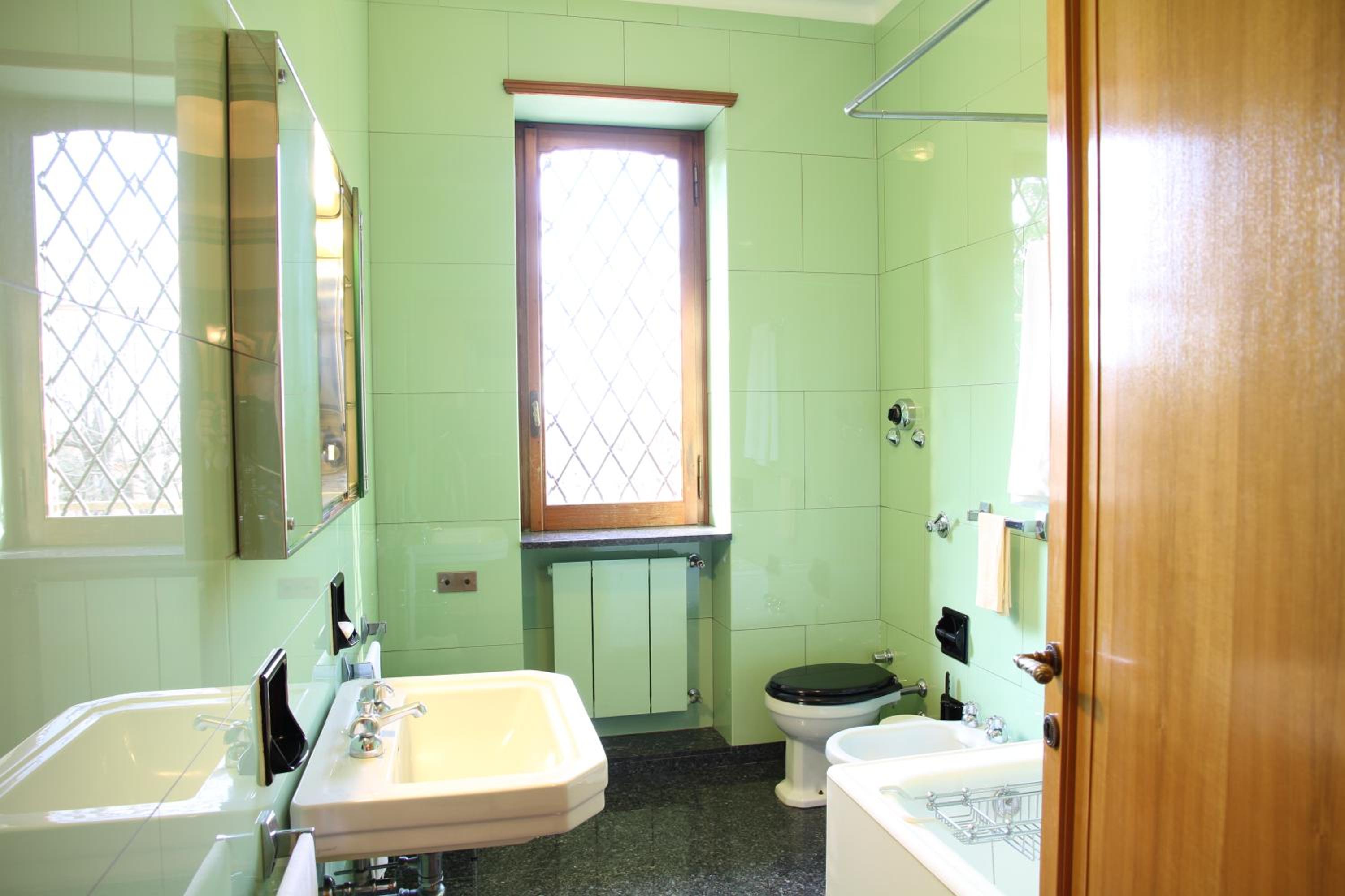 Ten-Bedroom Villa photo 2