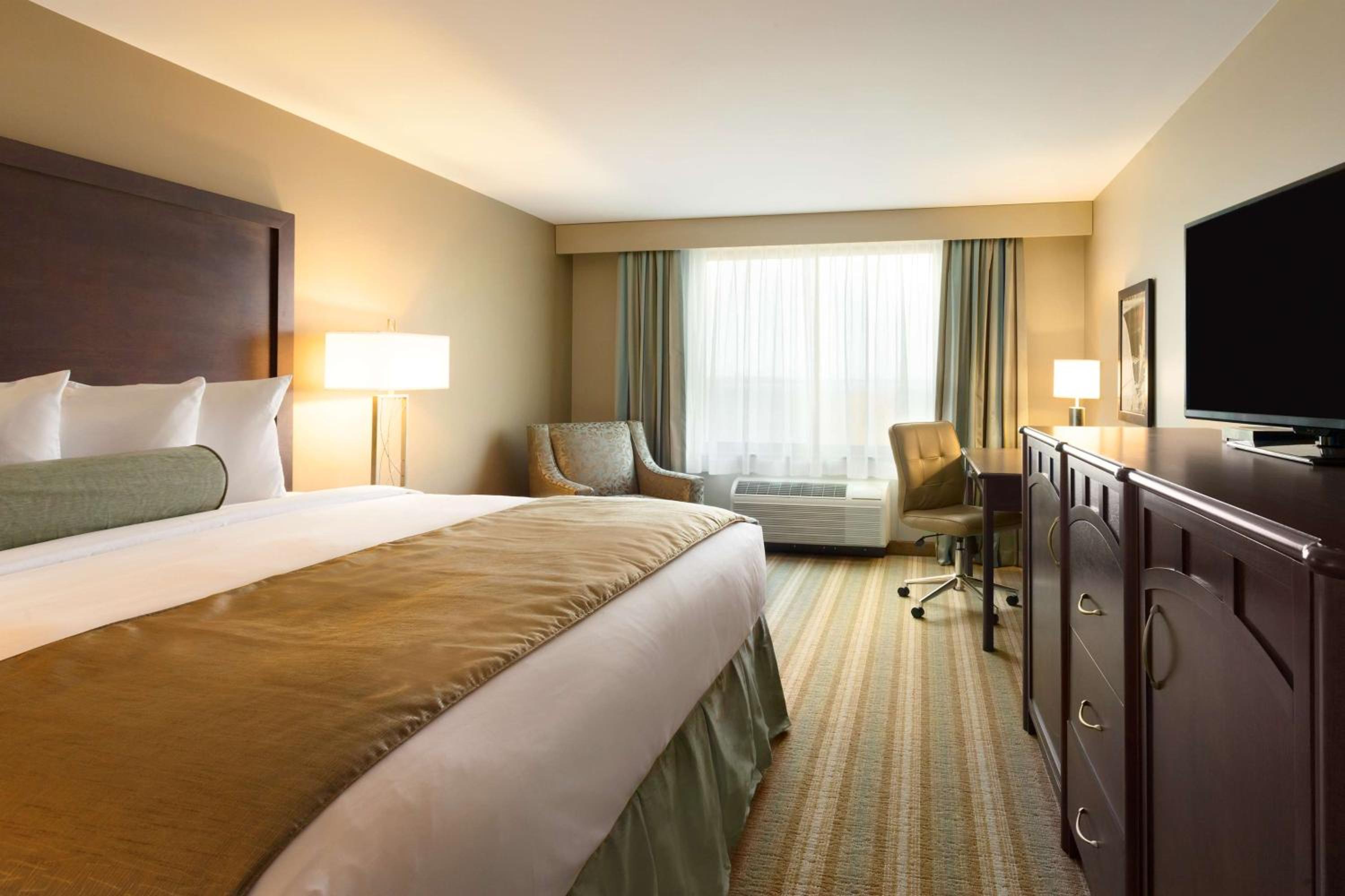 King Room with Whirlpool photo 1