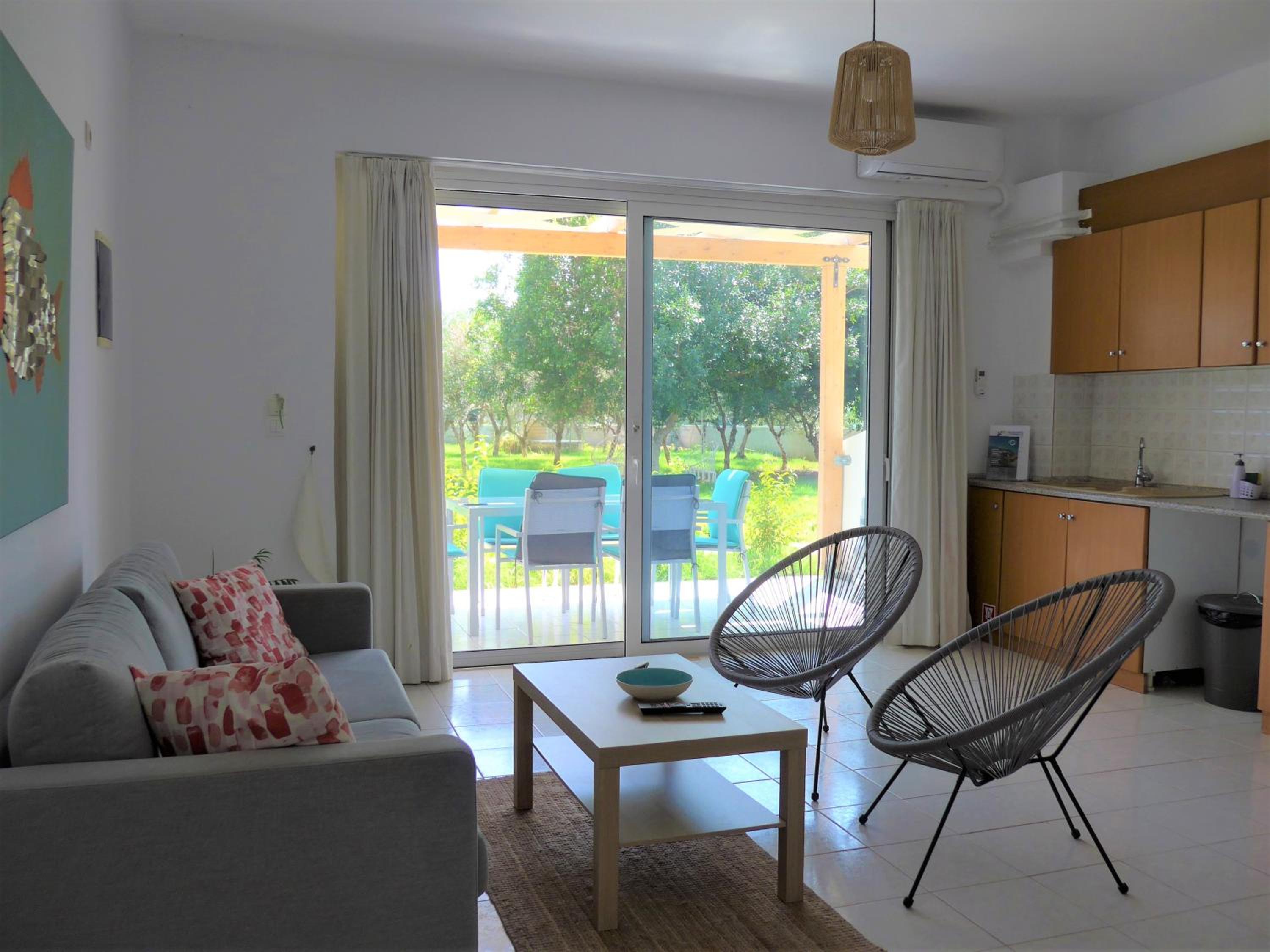 Apartment With Garden View
