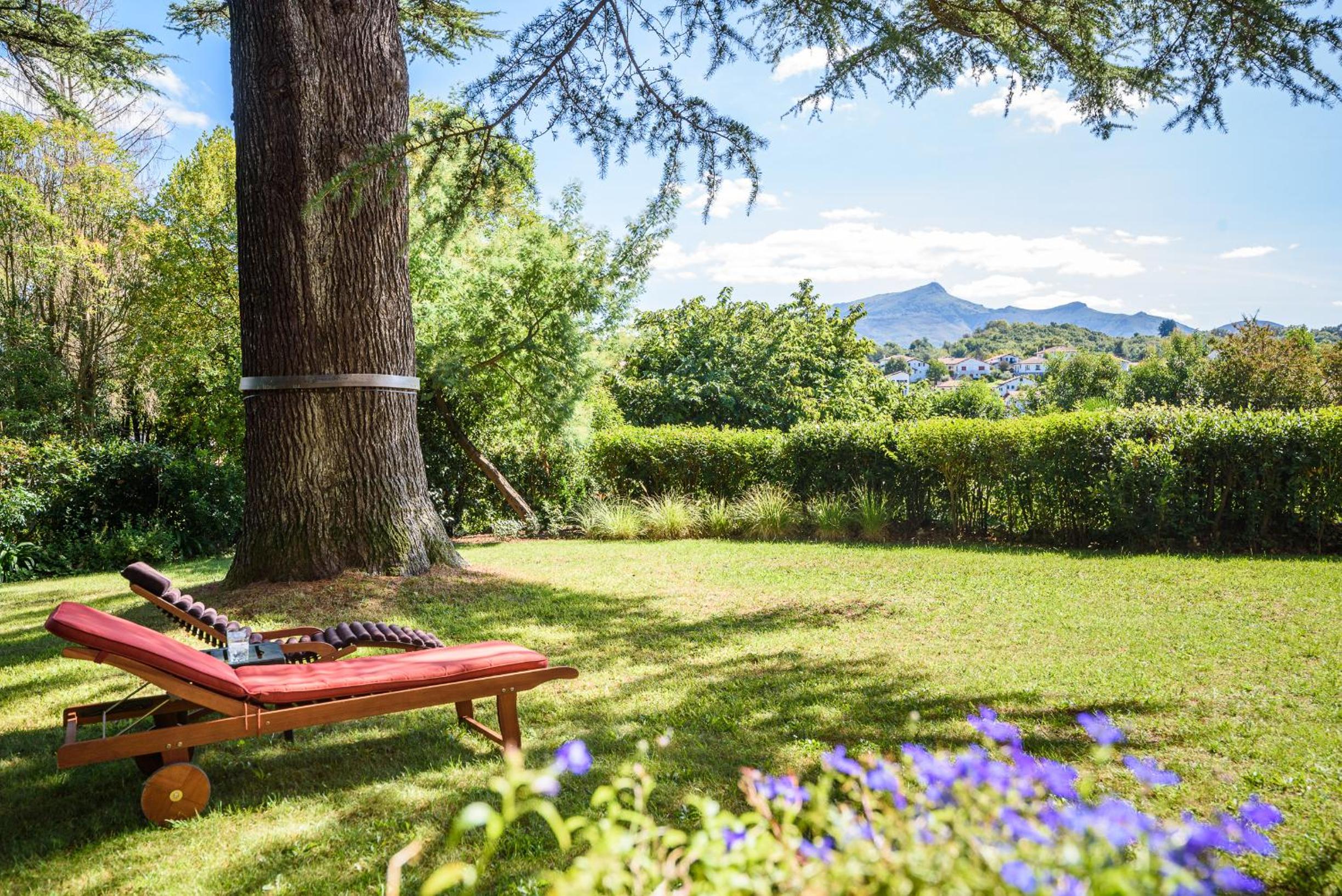 Deluxe Double Room with Mountain View and Private Balcony