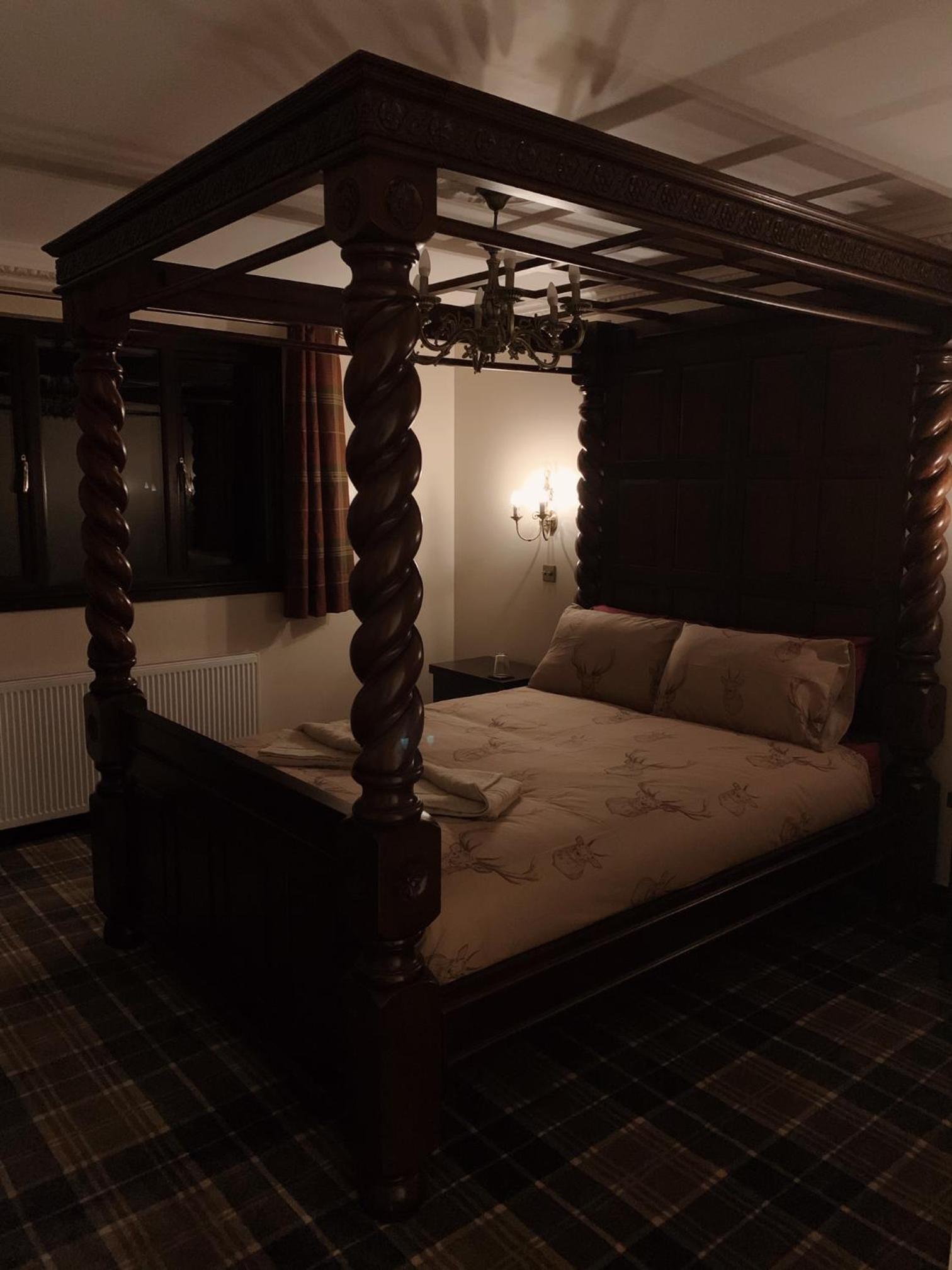 Deluxe King Room with Jacuzzi Bath - Photo 1