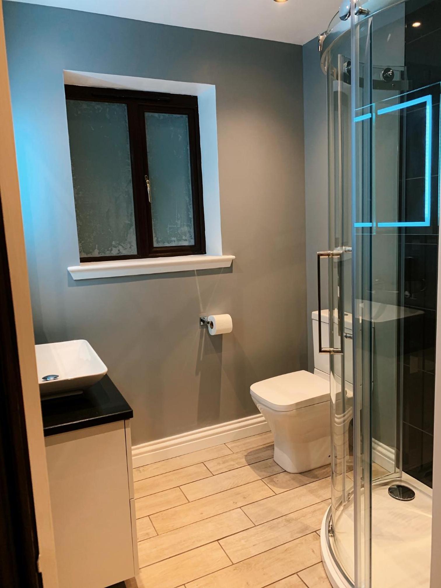 Twin Room with Shower - Photo 5