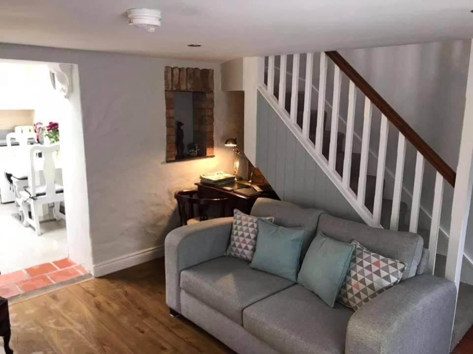 One-Bedroom House - Photo 24