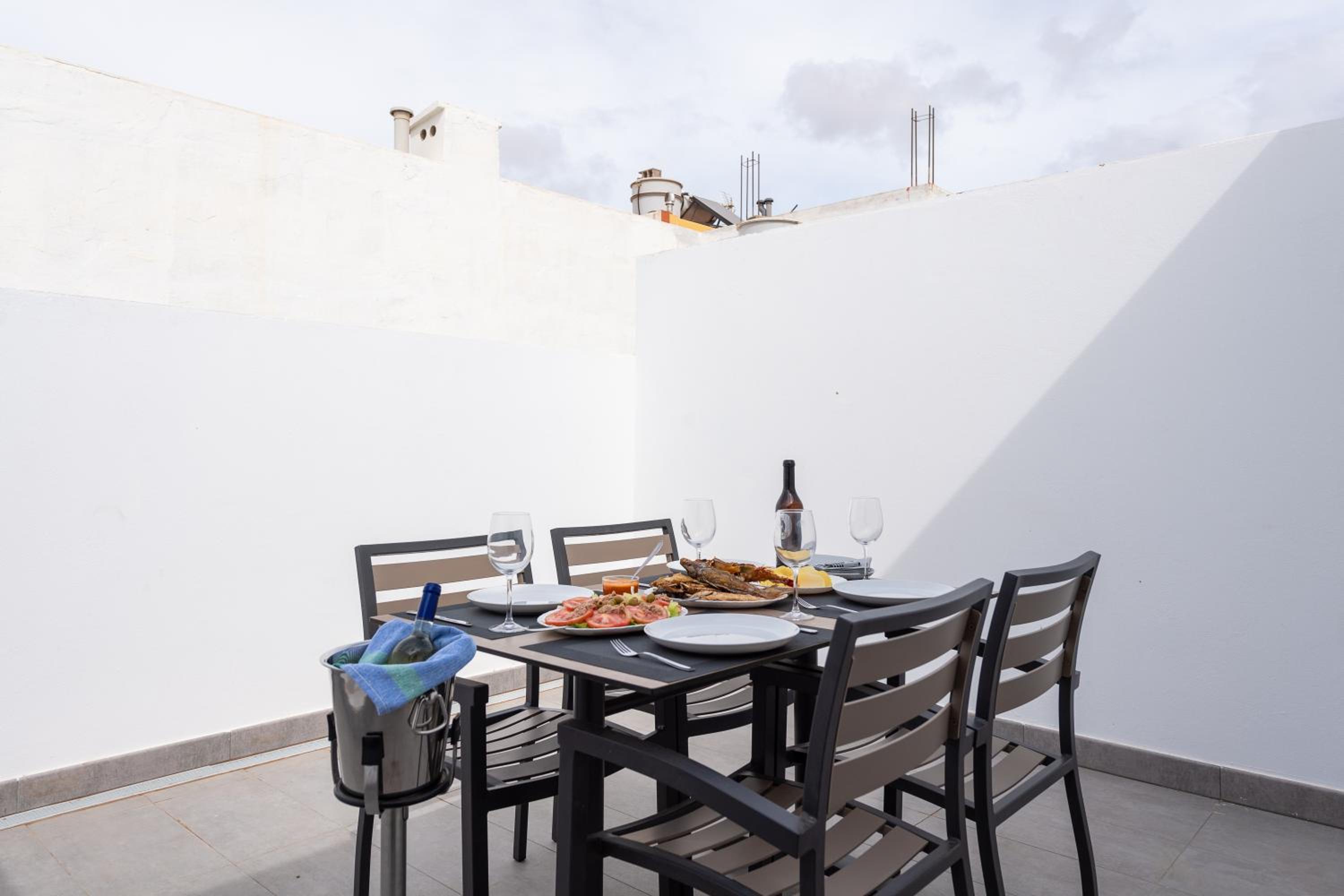 Apartment with Terrace photo 3