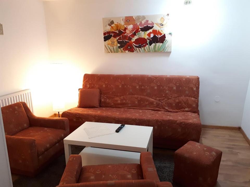 Triple Room with Shared Bathroom photo 2
