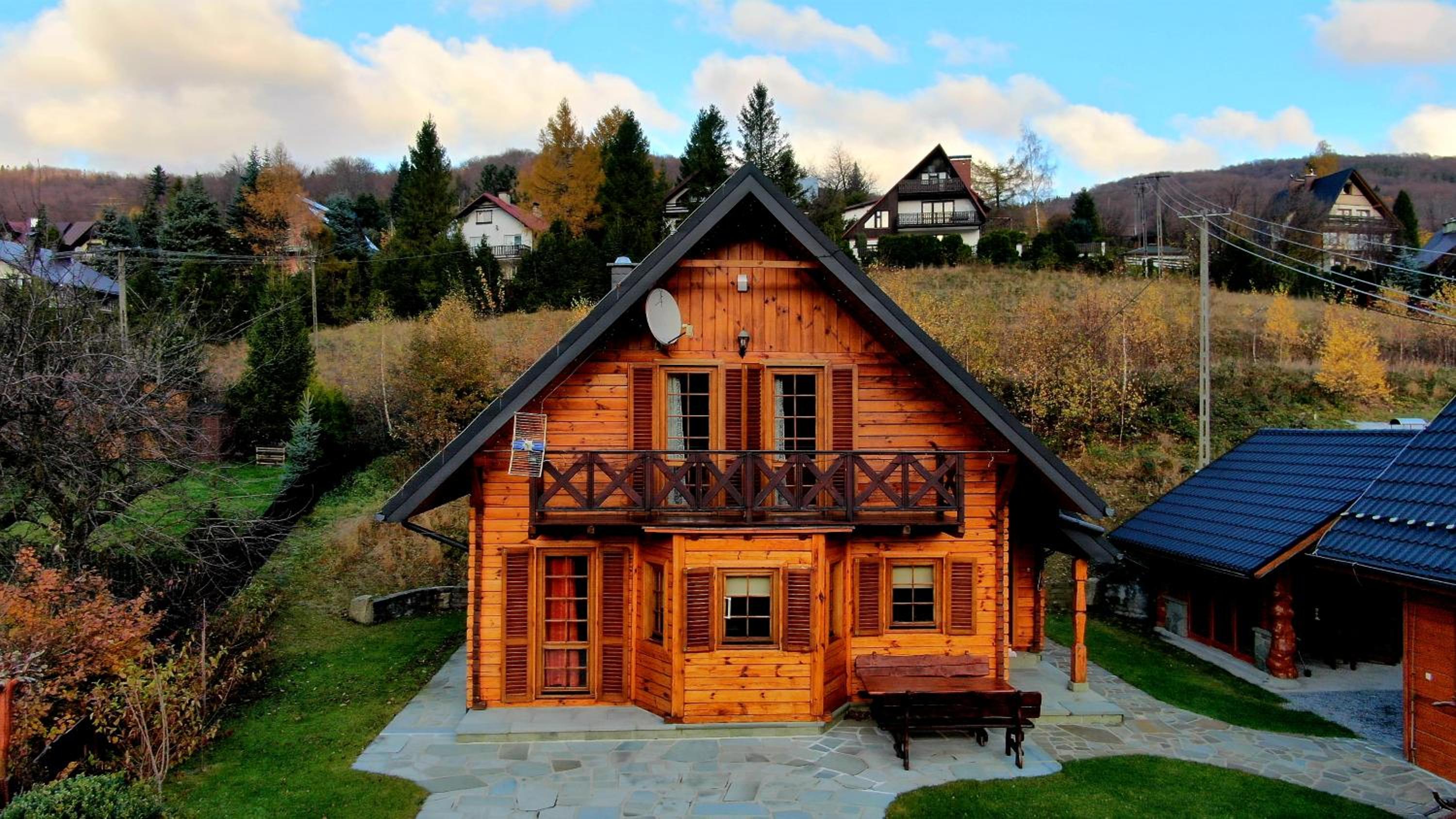 Three-Bedroom House photo 2