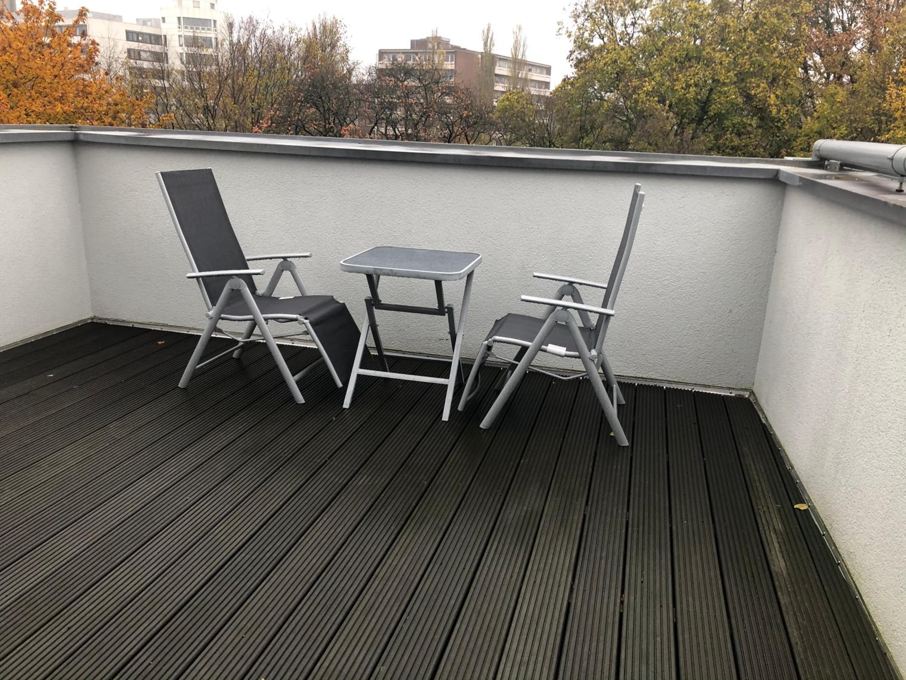 Studio Apartment - Photo 15