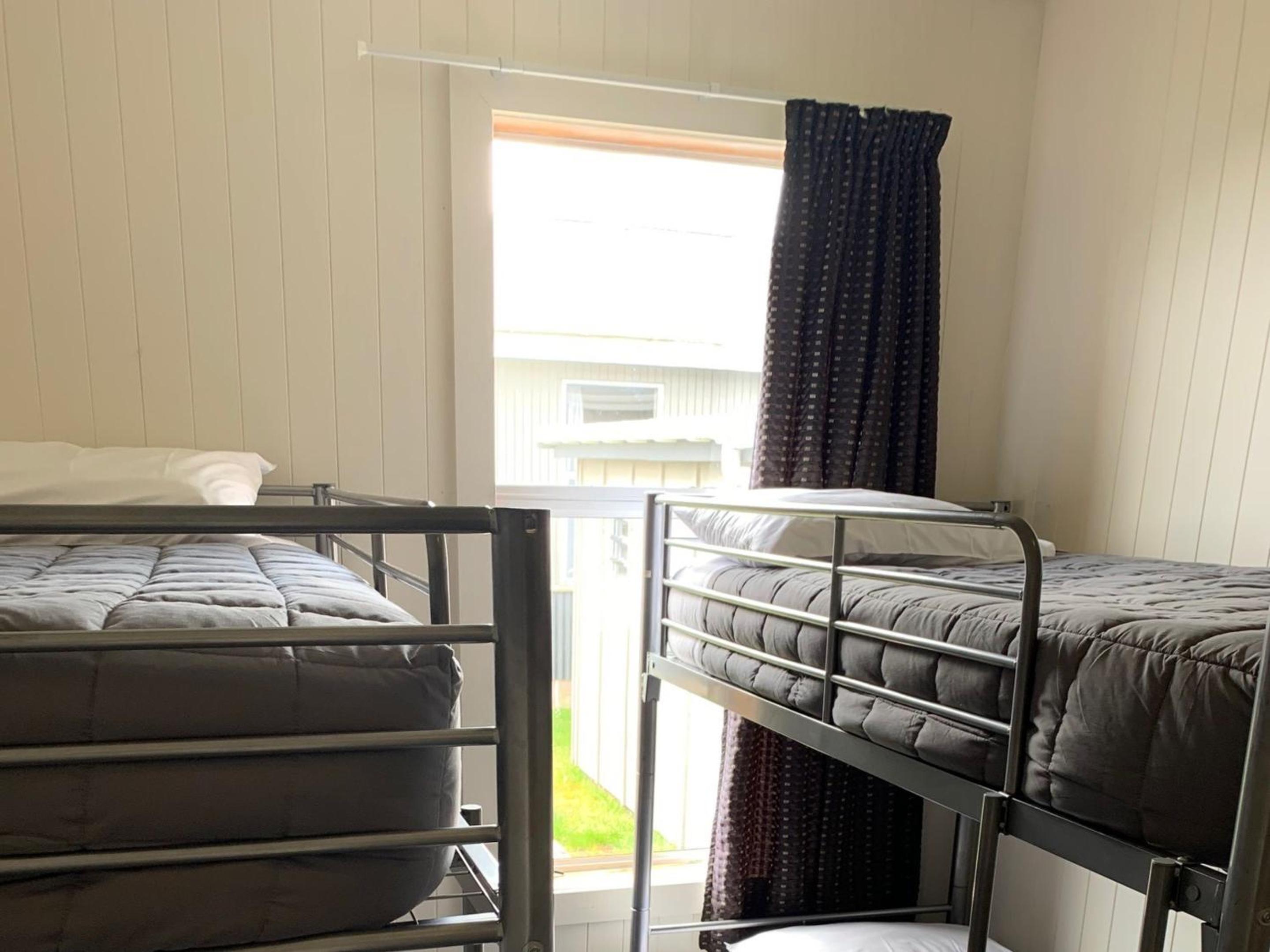 Economy Quadruple Room photo 3