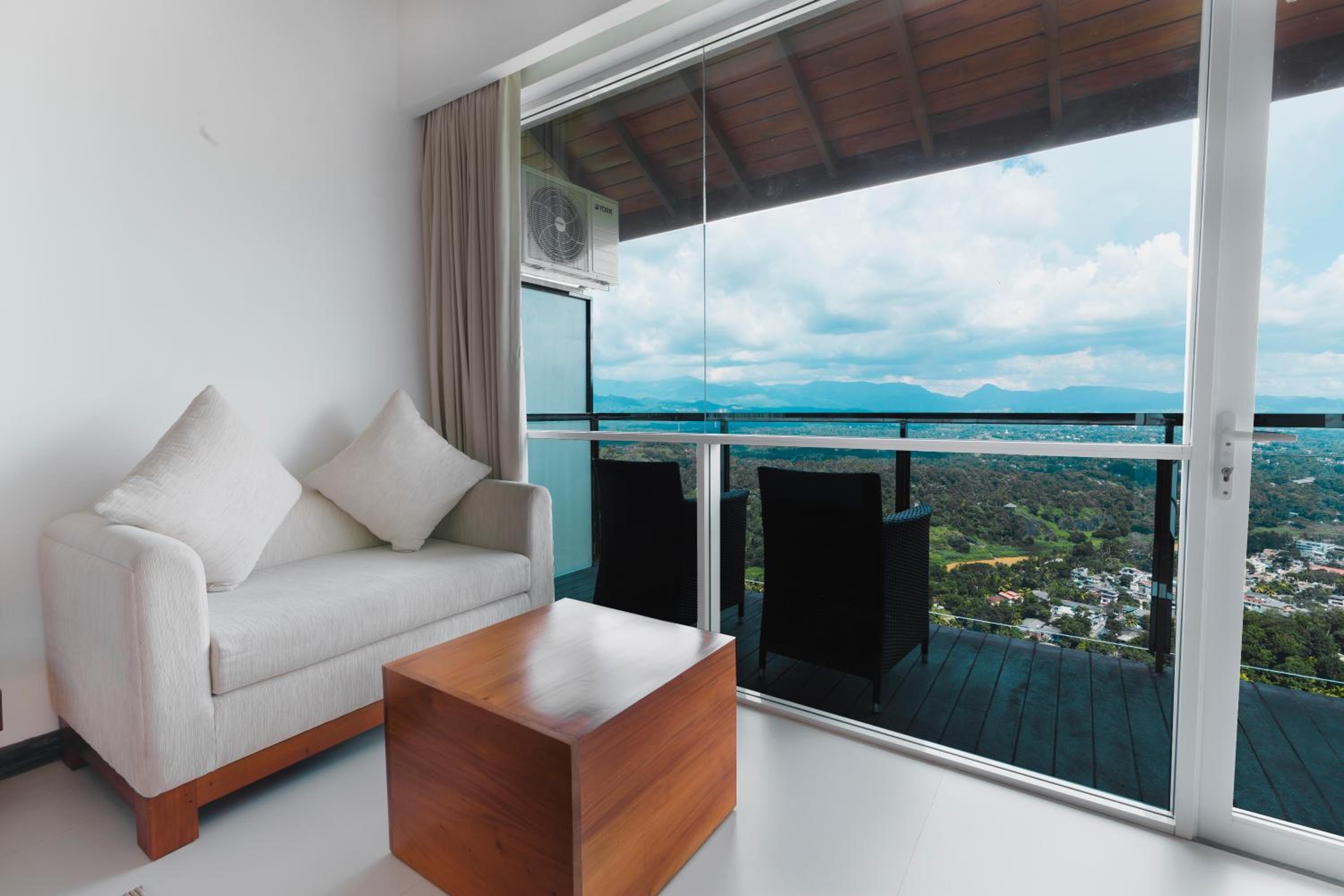 Superior Double or Twin Room with Mountain View - Photo 4