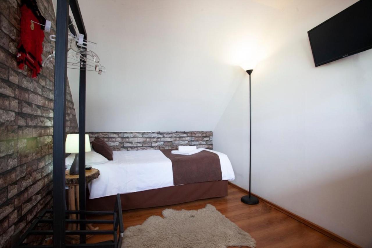 Single Room With Private Bathroom photo 2