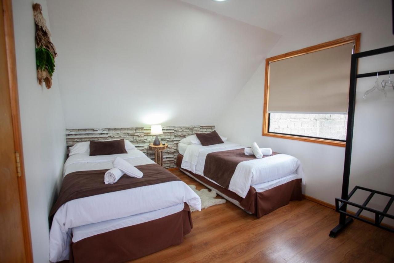 Twin Room With Private Bathroom photo 1