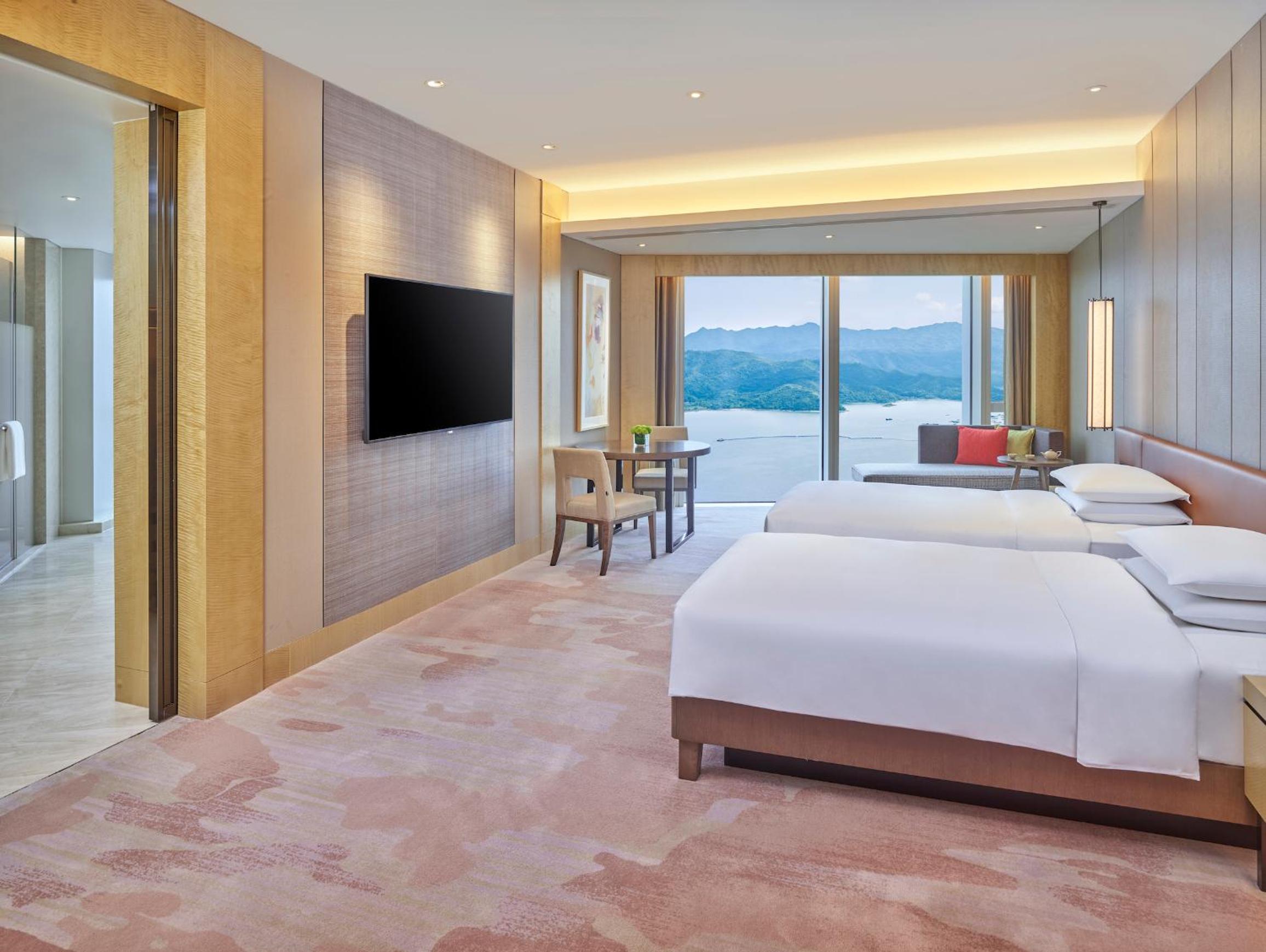 Premier Twin Room with Ocean View