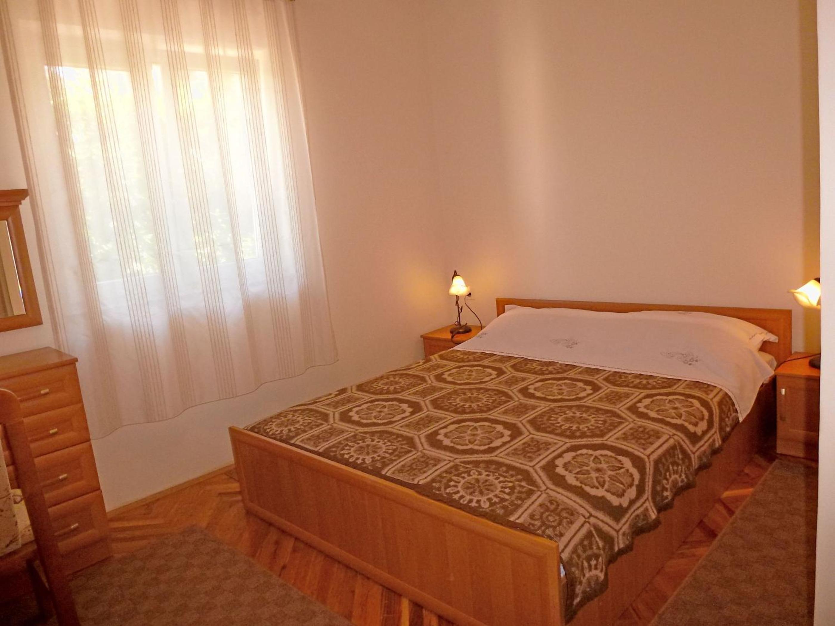 One-Bedroom Apartment with Terrace photo 1