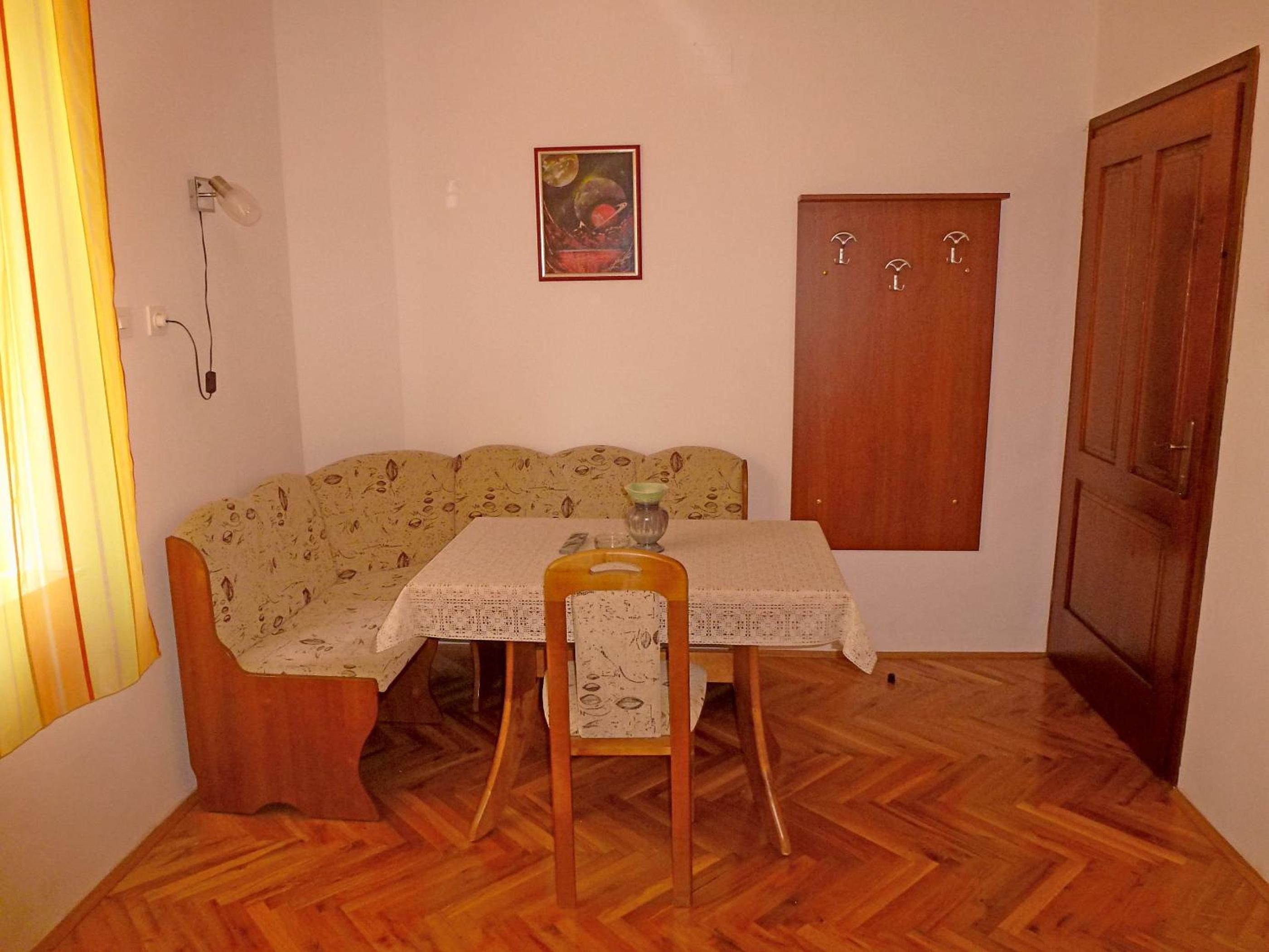 One-Bedroom Apartment with Terrace photo 3