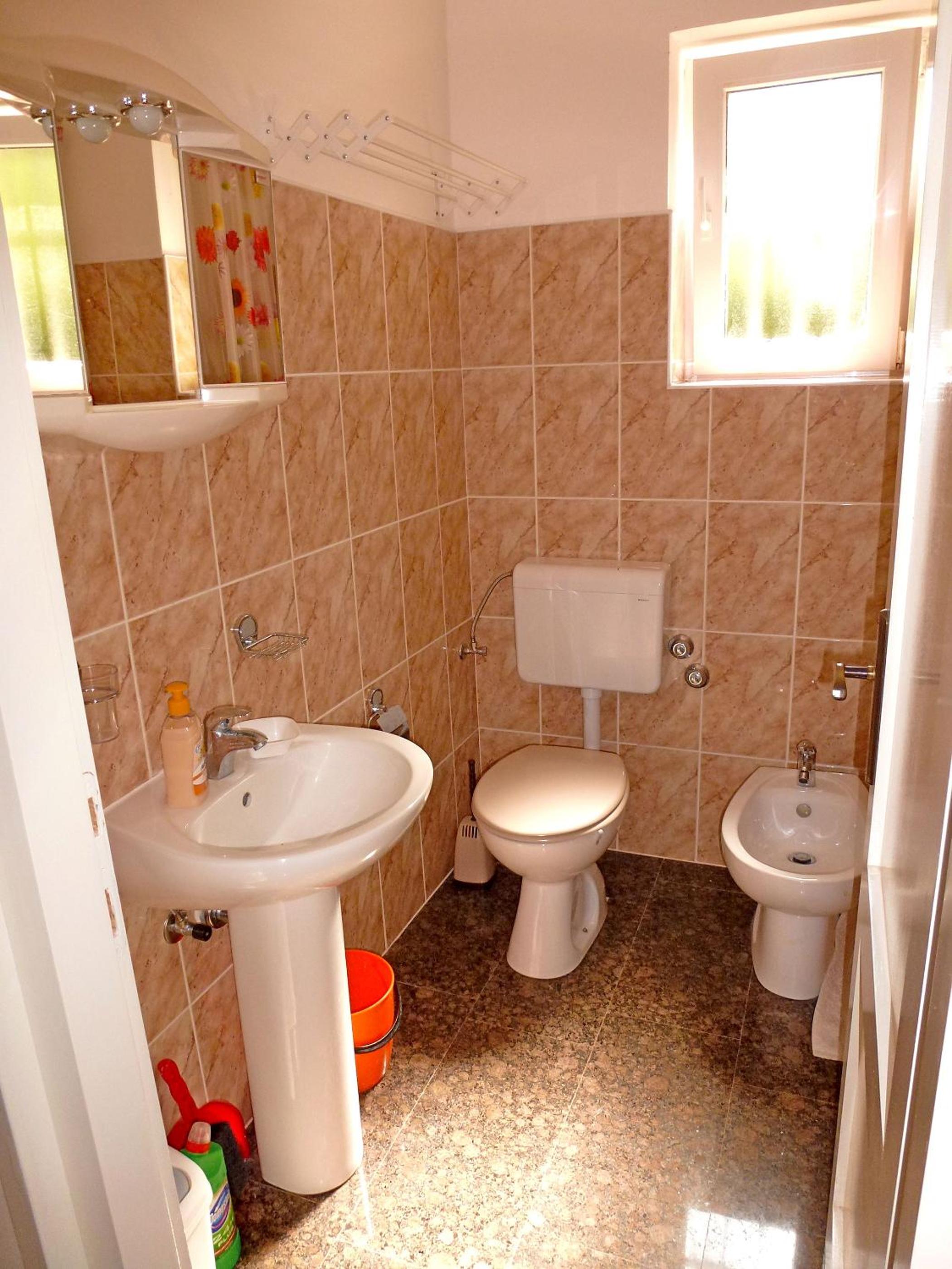 One-Bedroom Apartment with Terrace photo 2