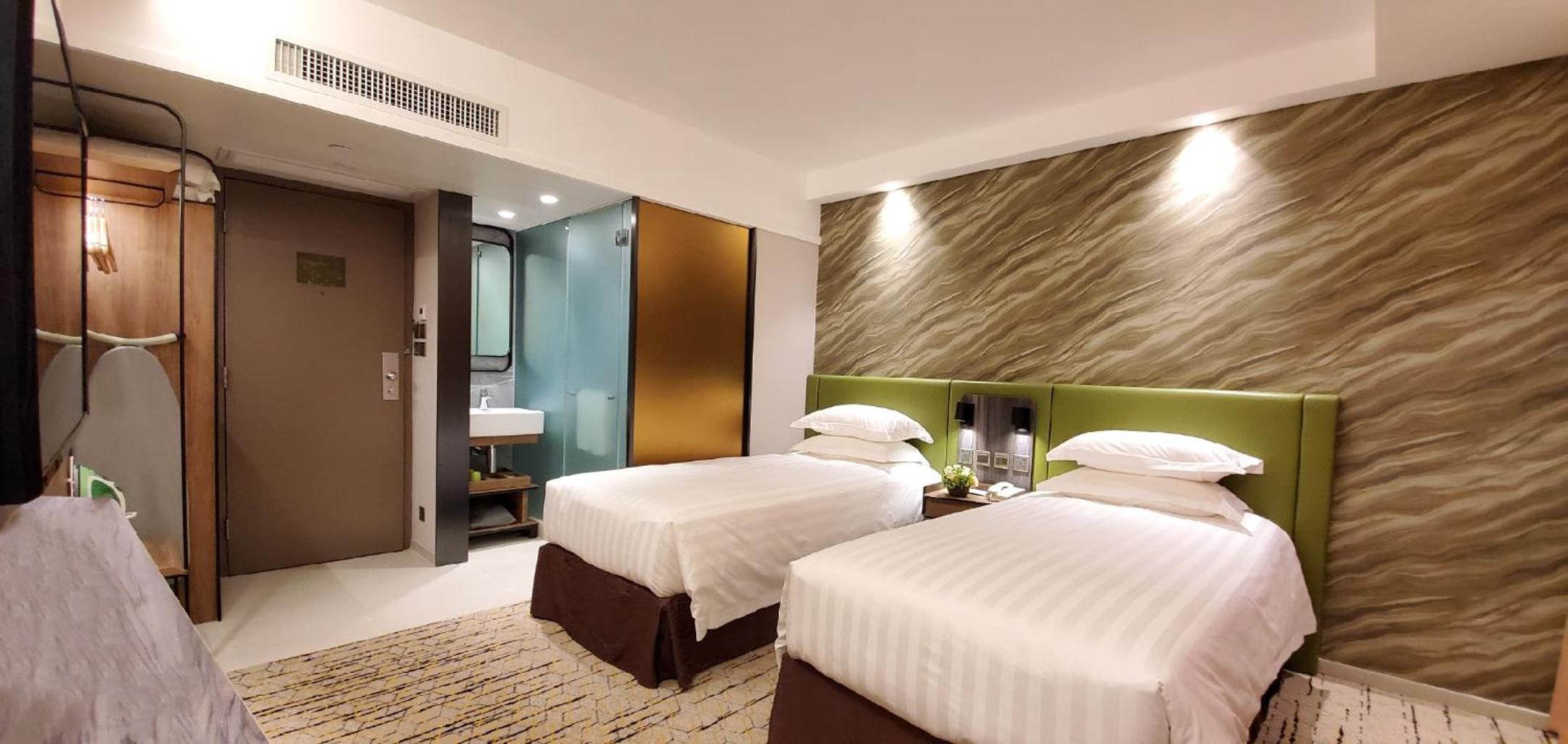 Premier Earth with Twin Beds