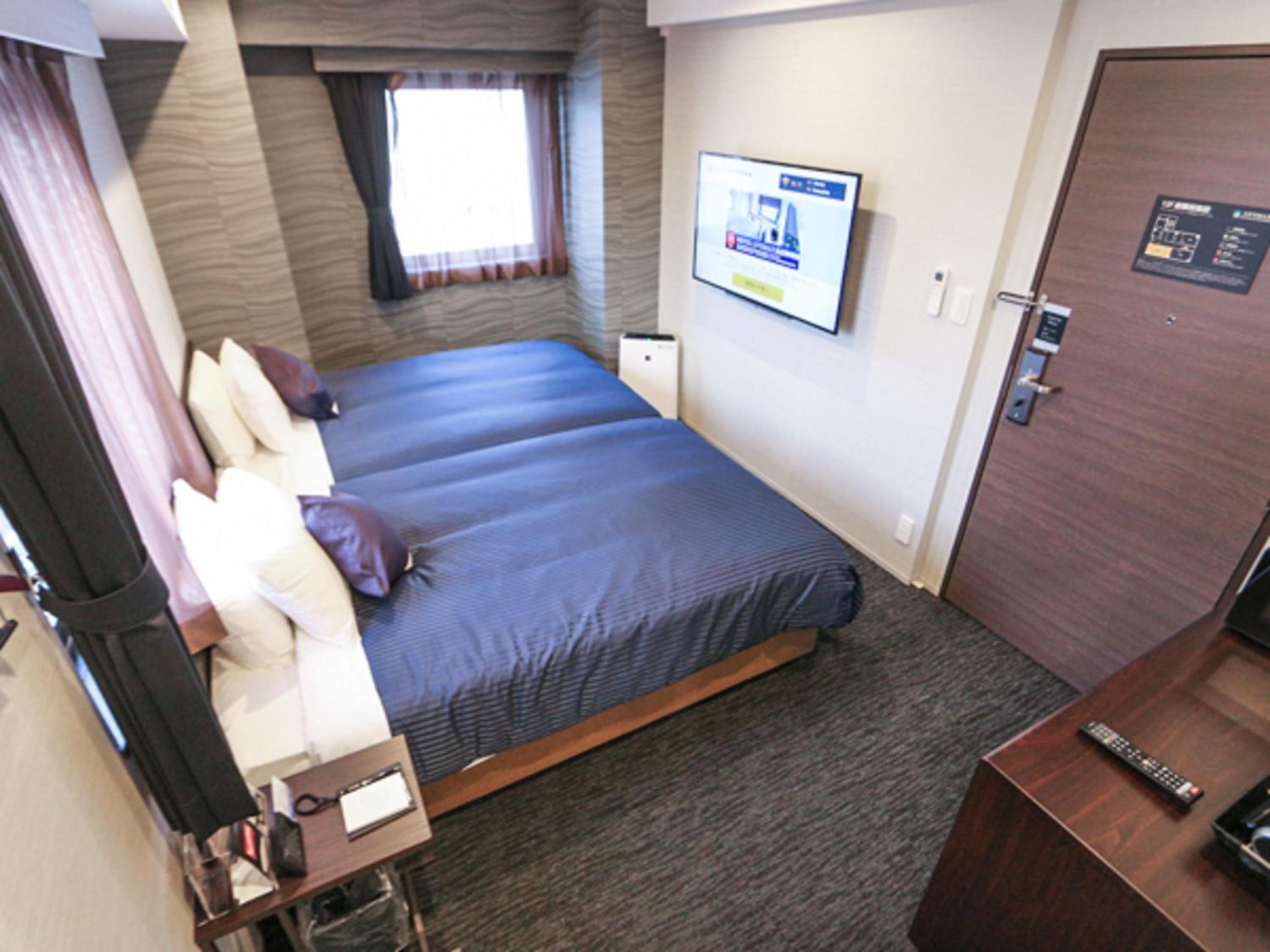 Twin Room - Non-Smoking photo 2