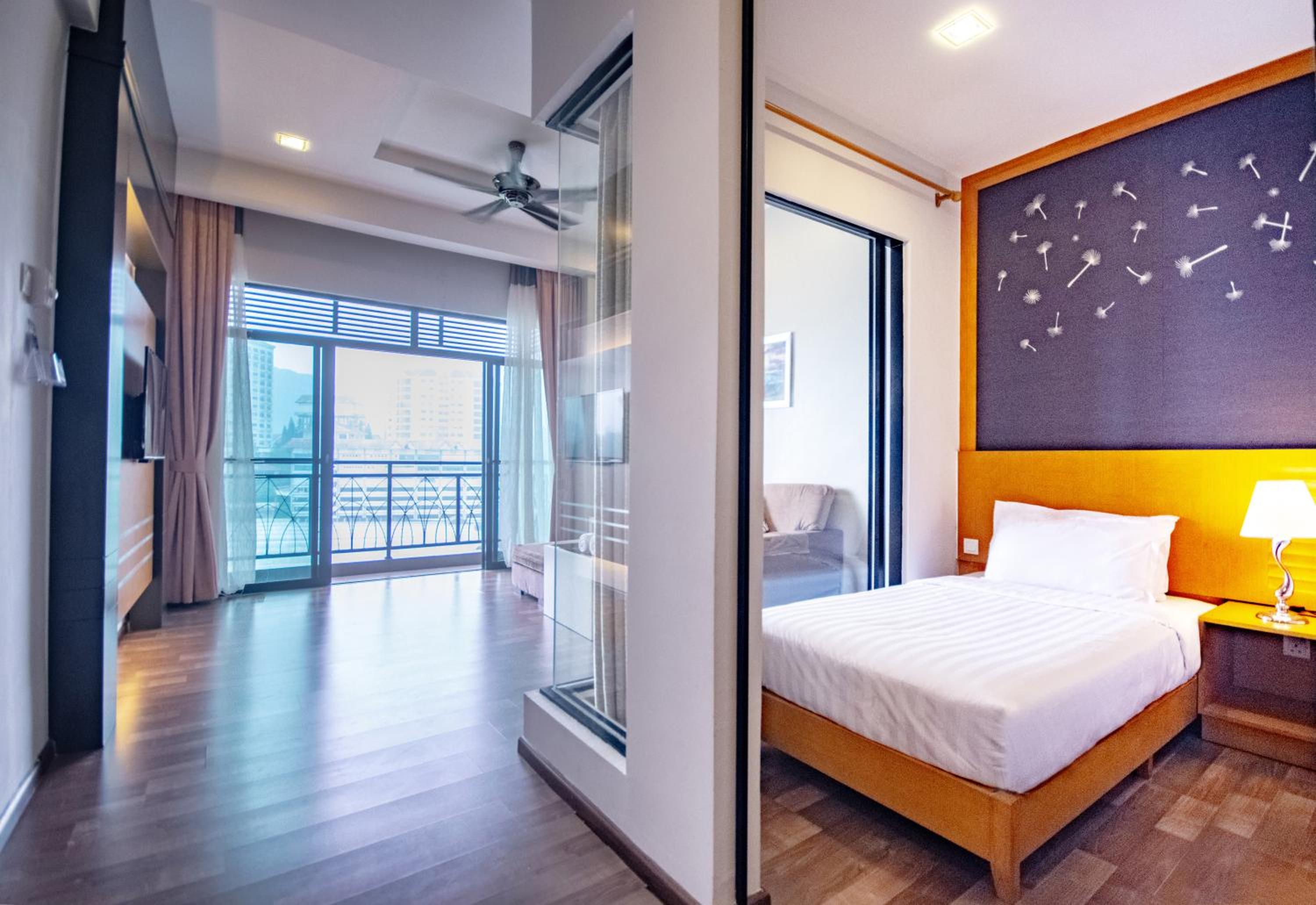 One-Bedroom Twin Suite photo 2