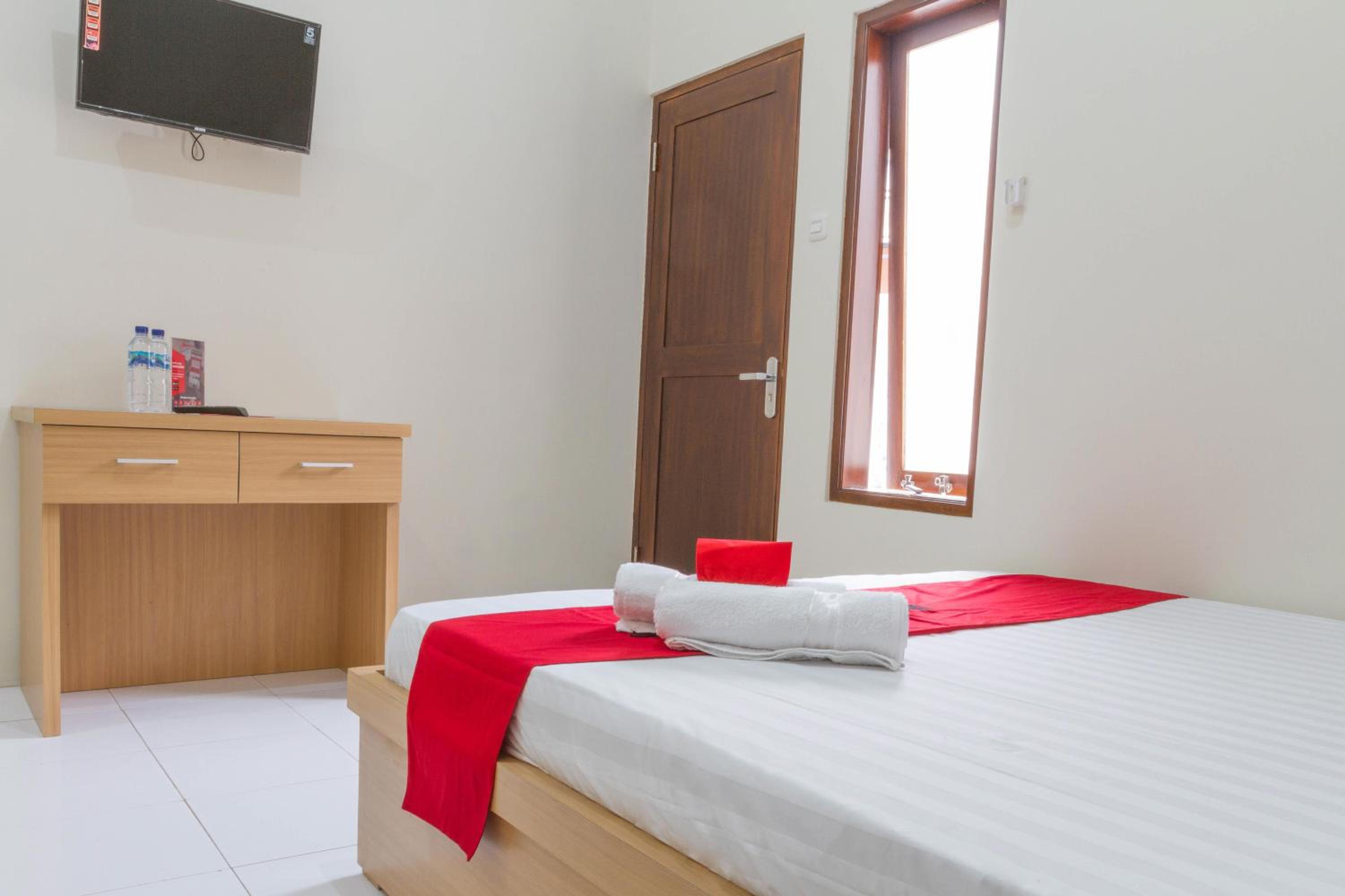 Standard Double Room - Photo 2