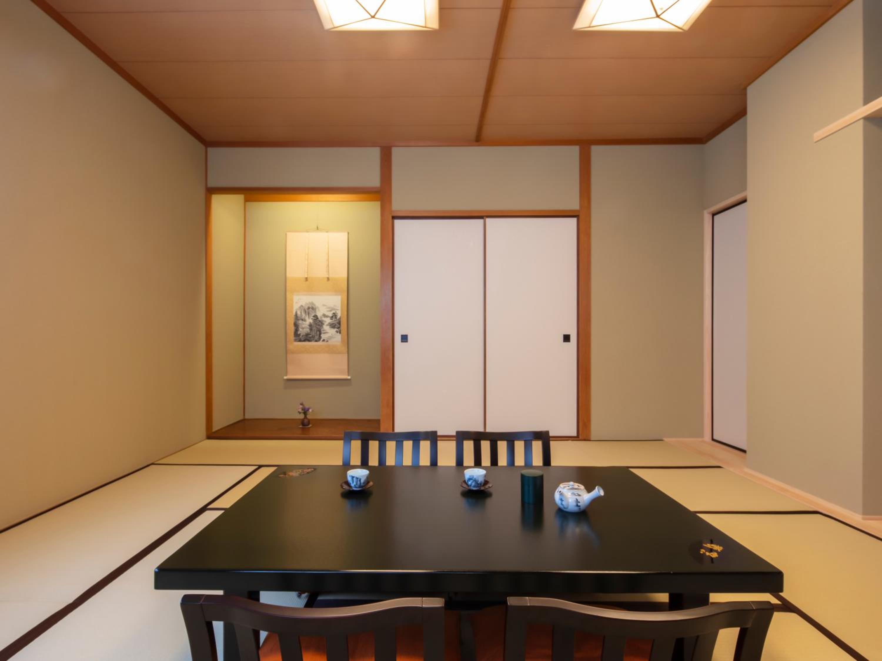 Japanese-Style Superior Room - Photo 9