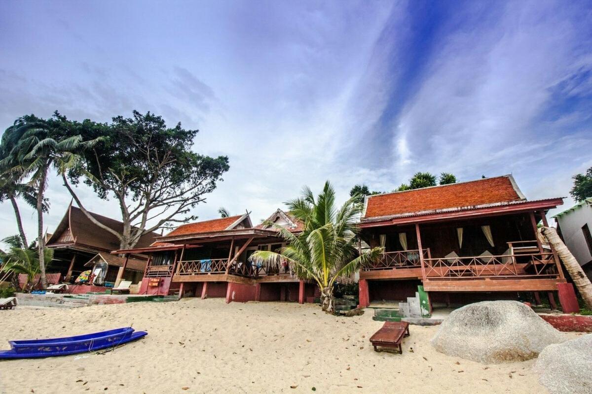 Deluxe Bungalow with Sea View - Photo 6