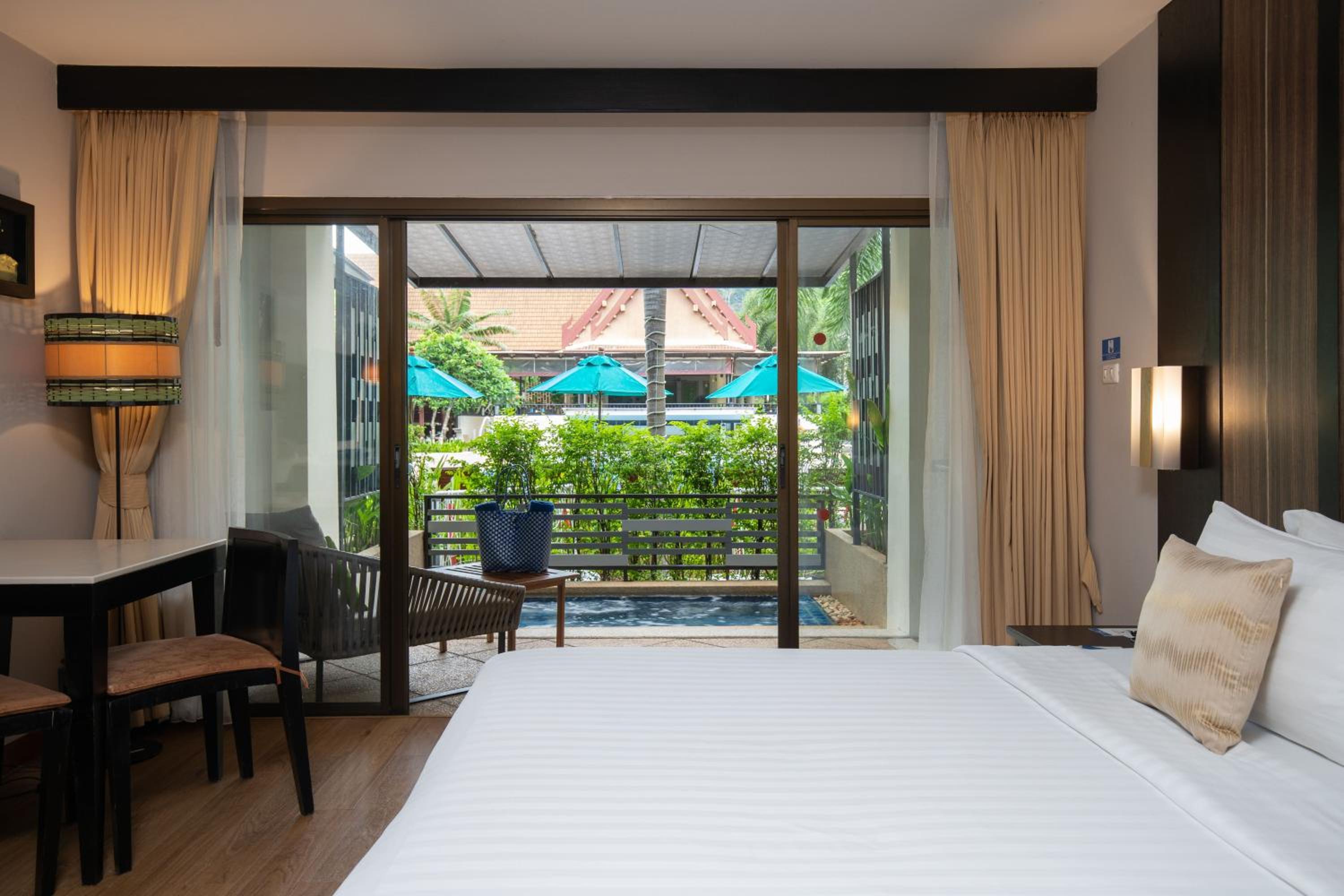 Deluxe Double or Twin Room with Spa Bath - Photo 4