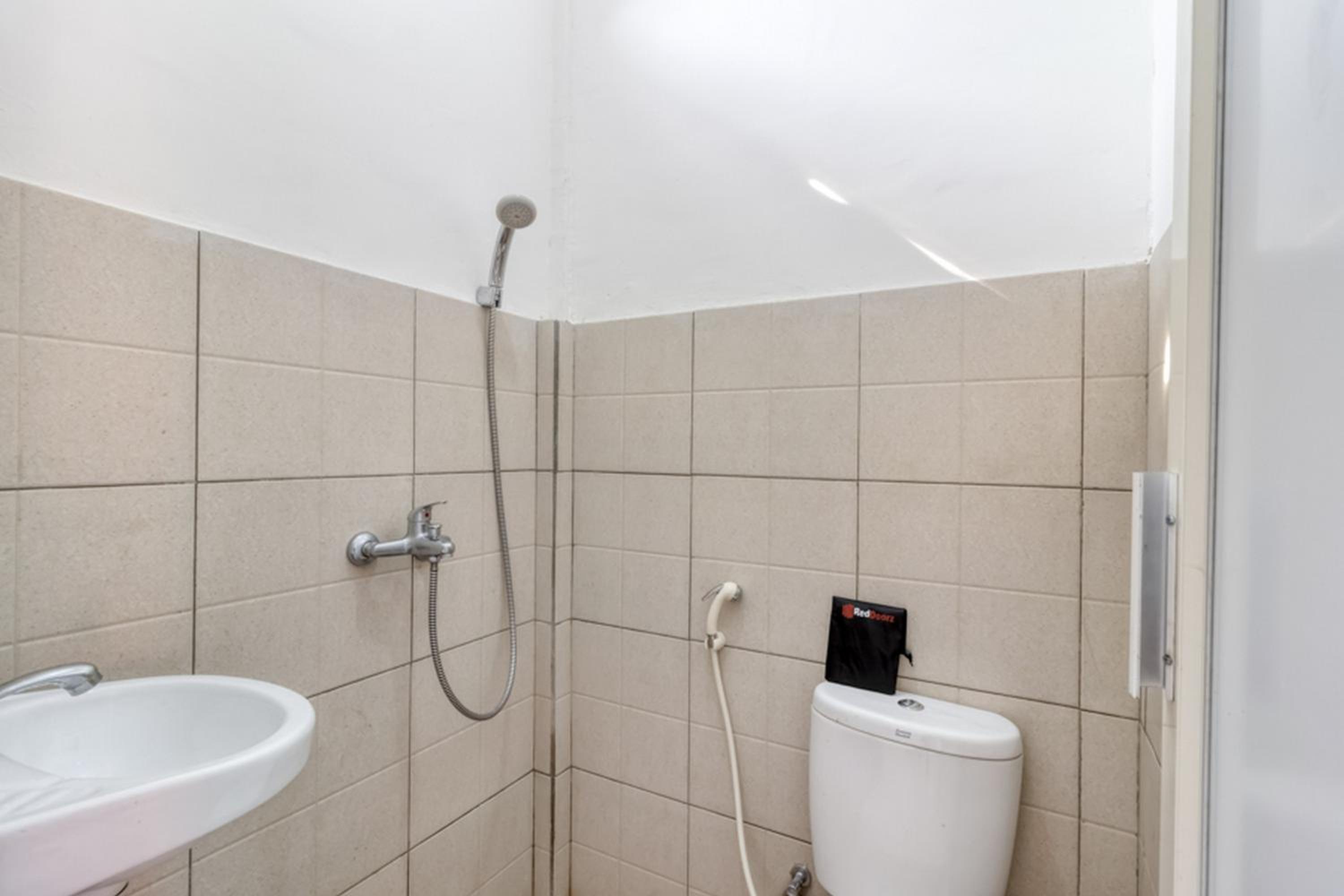 Double Room - Photo 4