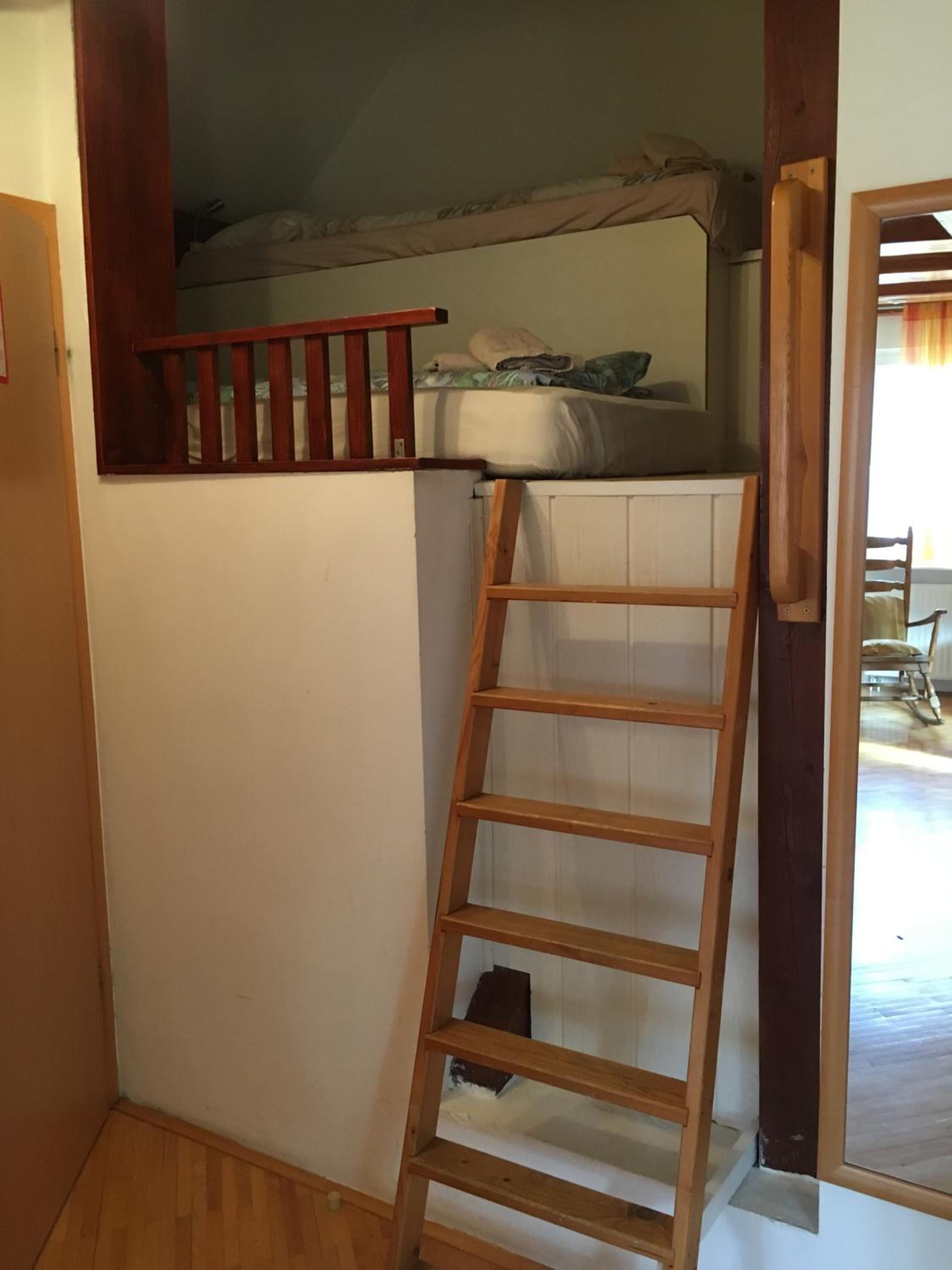 Large One-Bedroom Apartment - Attic - Photo 15