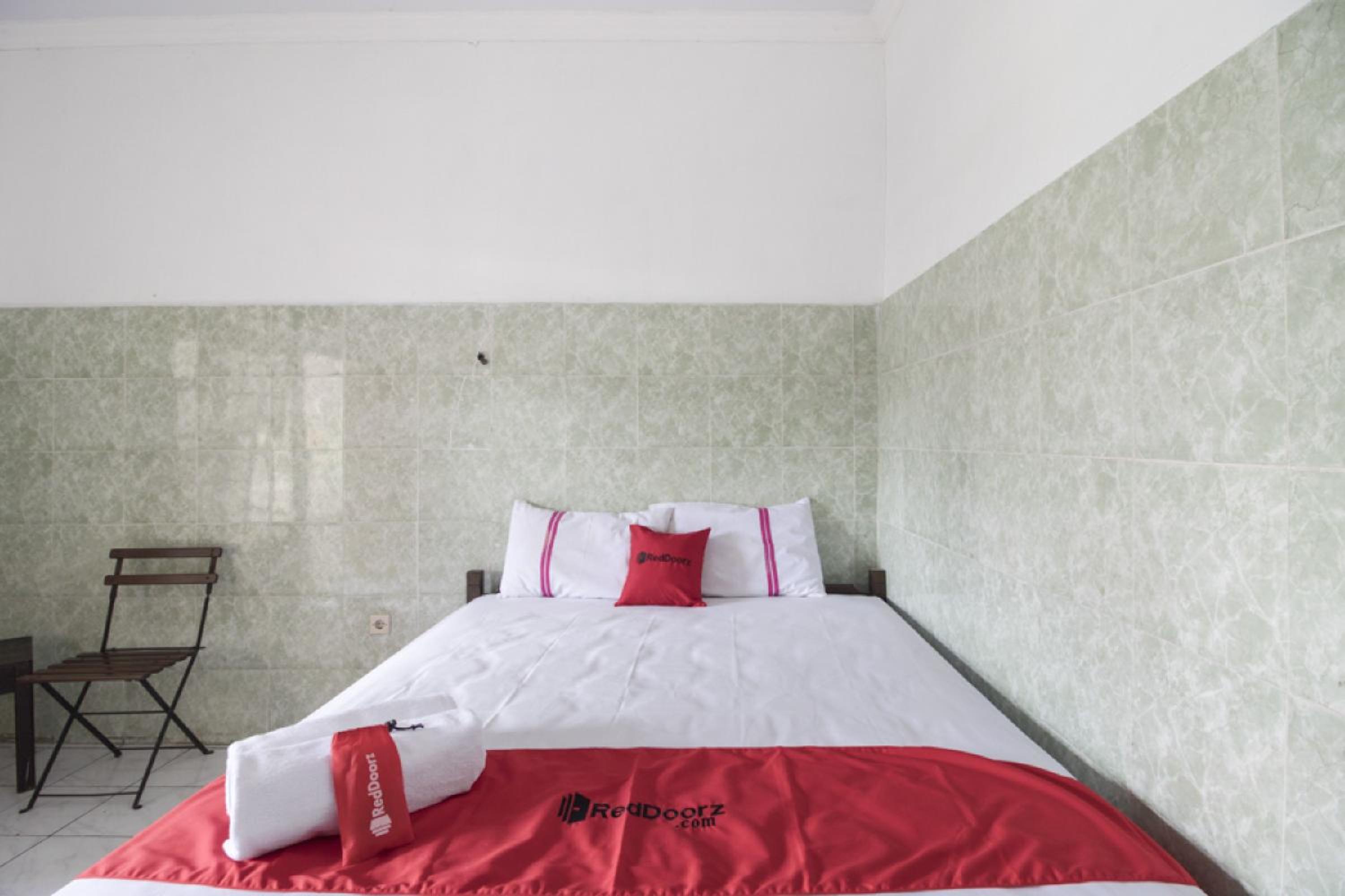 Double Room - Photo 12