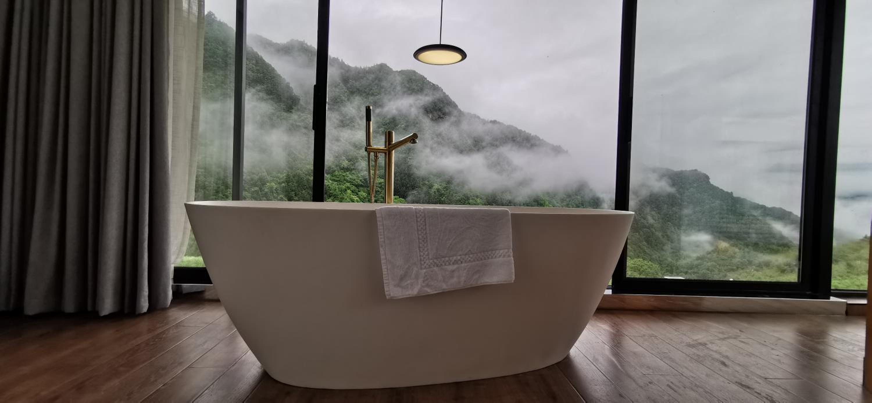 King Suite with Pool View photo 2