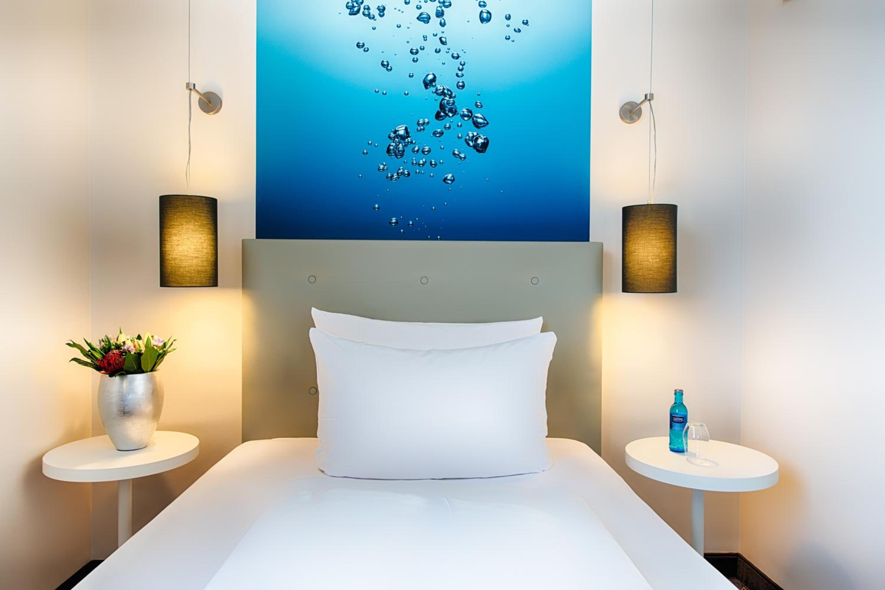 Business Room With French Bed photo 3