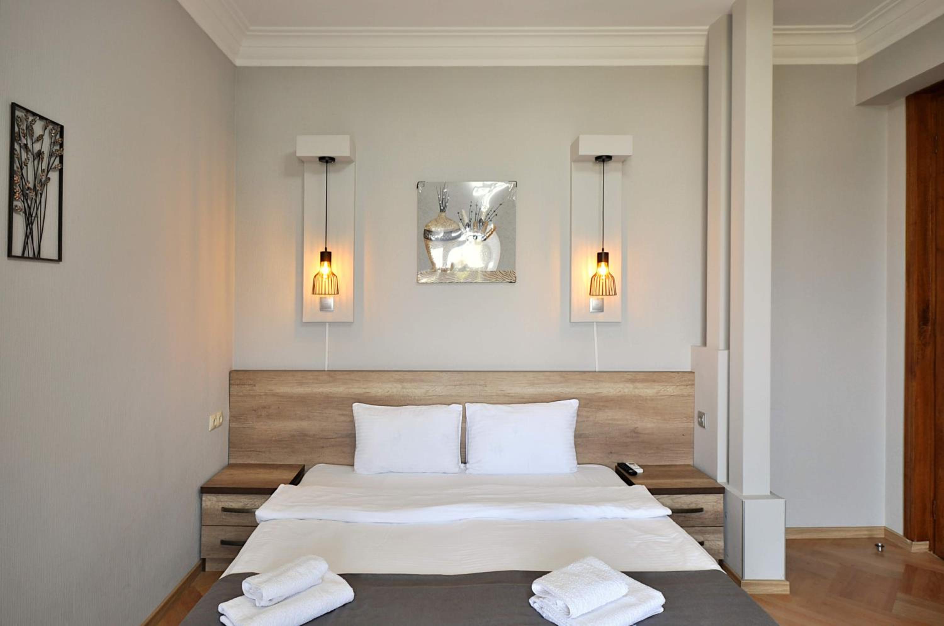 Deluxe Double or Twin Room with Balcony - Photo 13