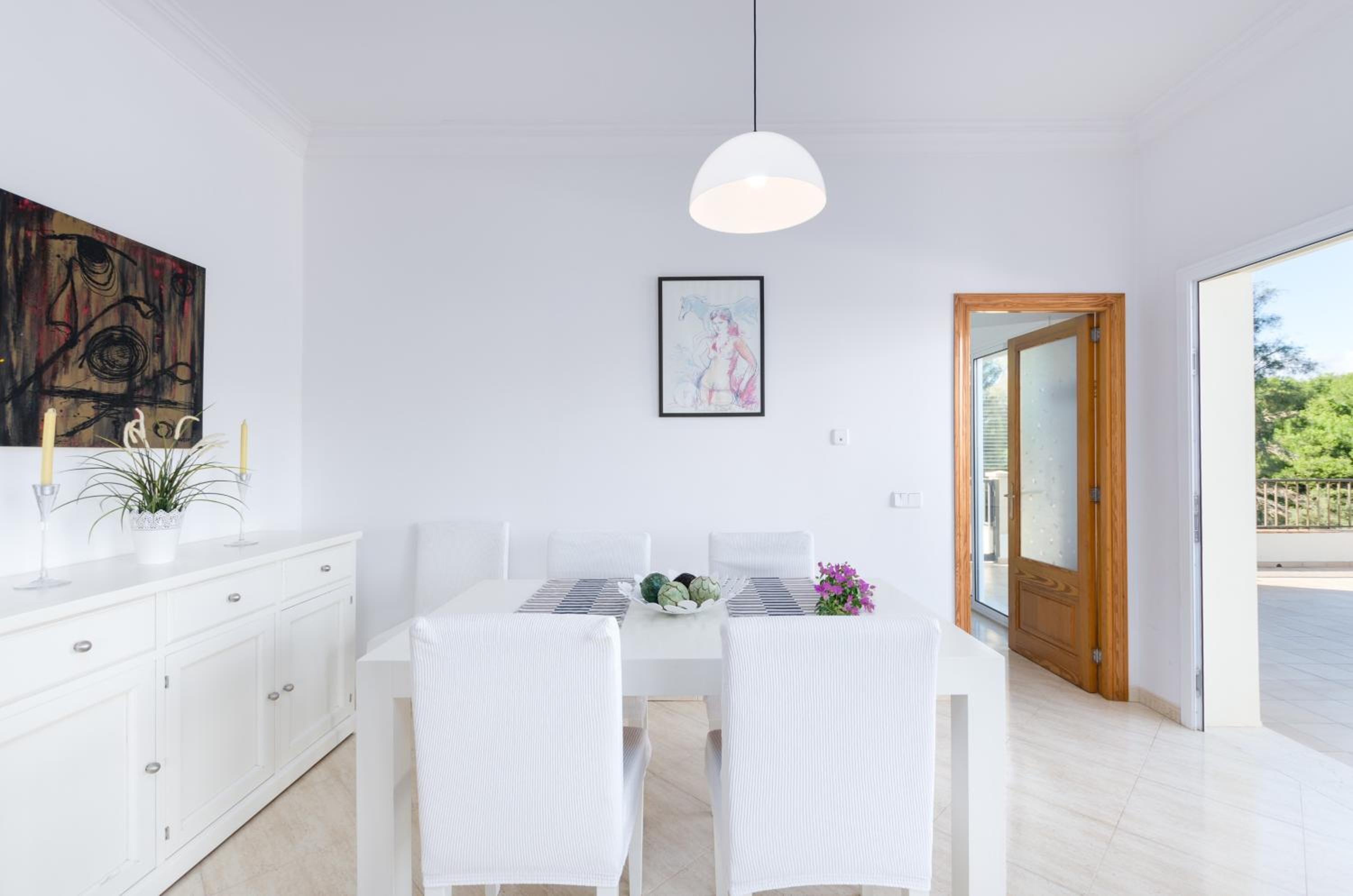 Apartment with Sea View thumbnail 5