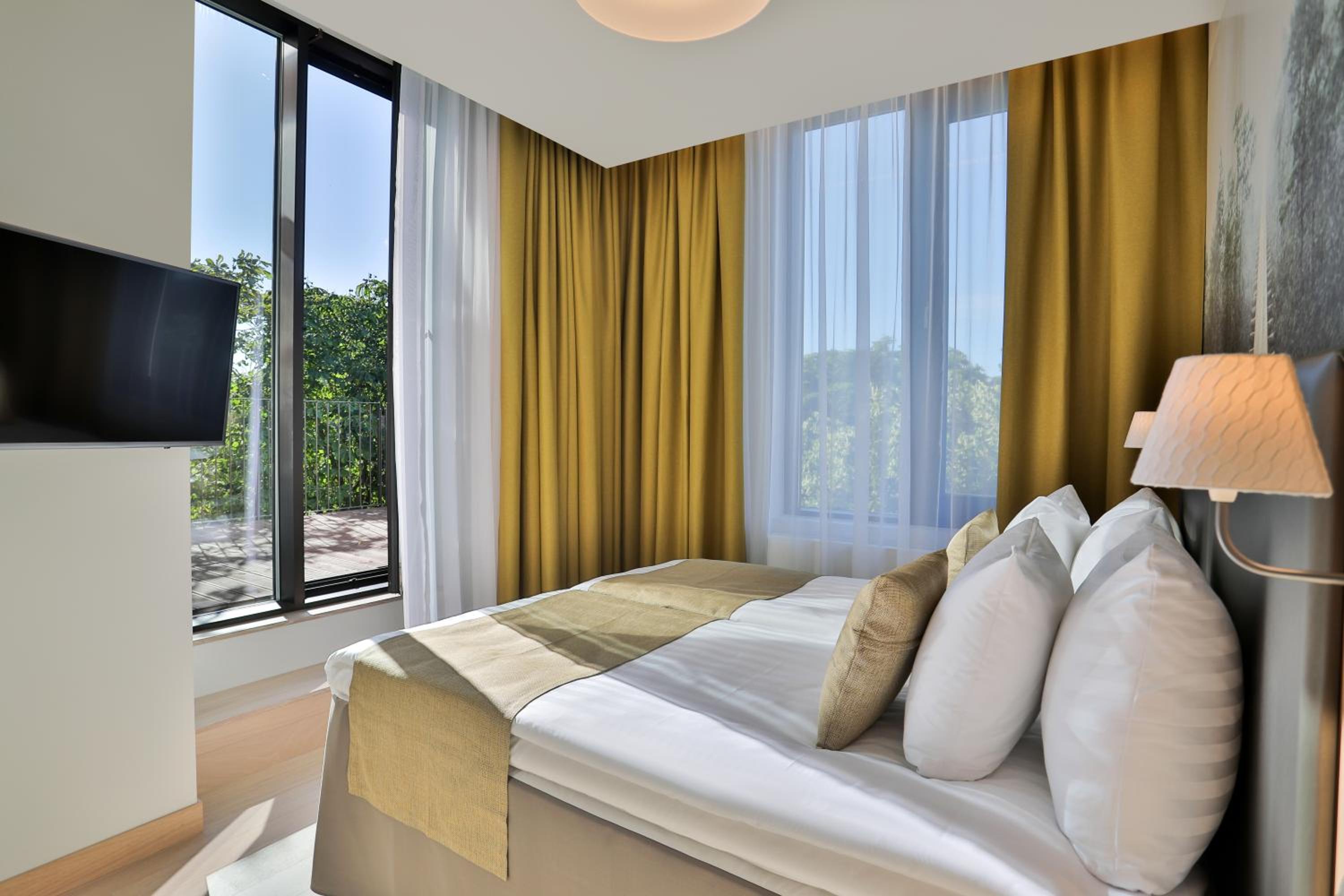 Zen Suite with Spa Bath and Balcony photo 3