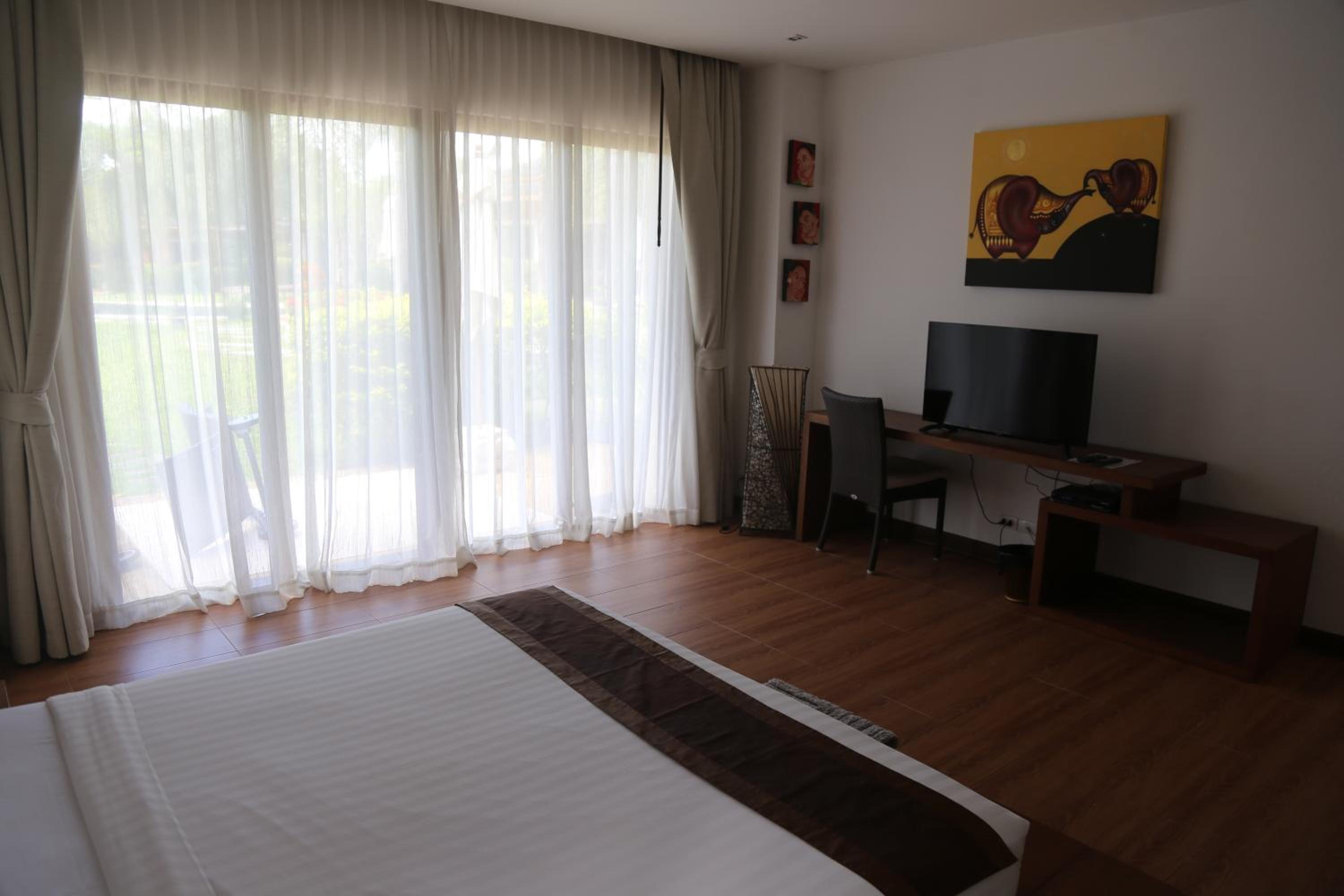 Deluxe Beach Suite - Photo 40