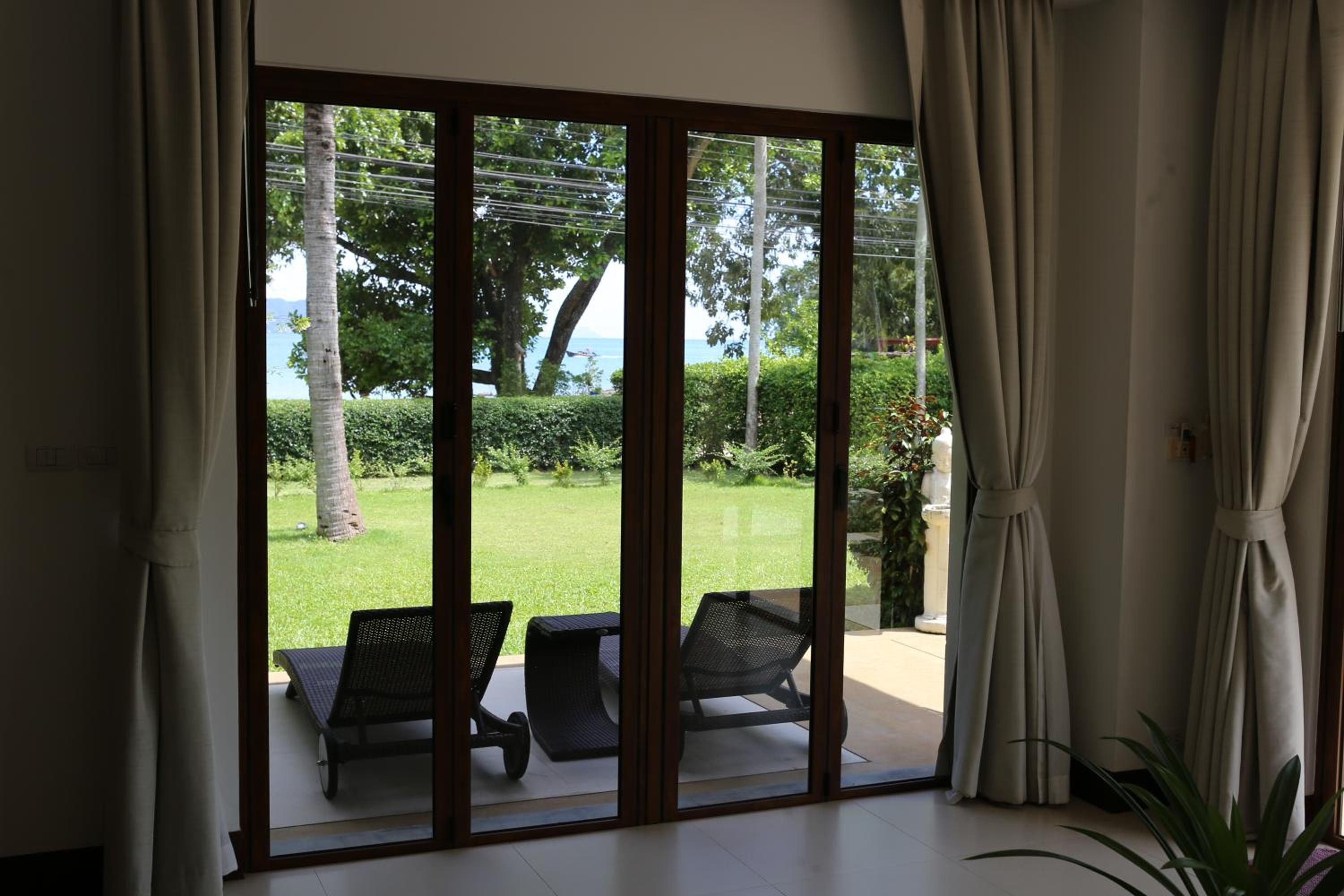 Deluxe Beach Suite - Photo 37