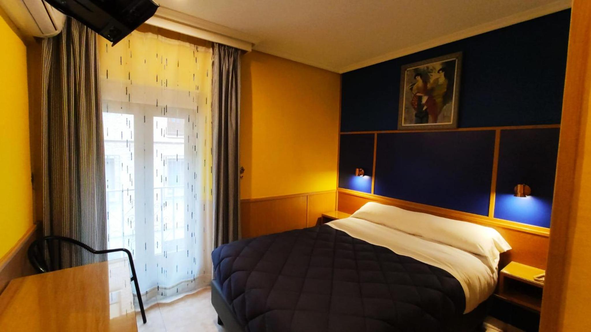 Double Room with Balcony photo 3