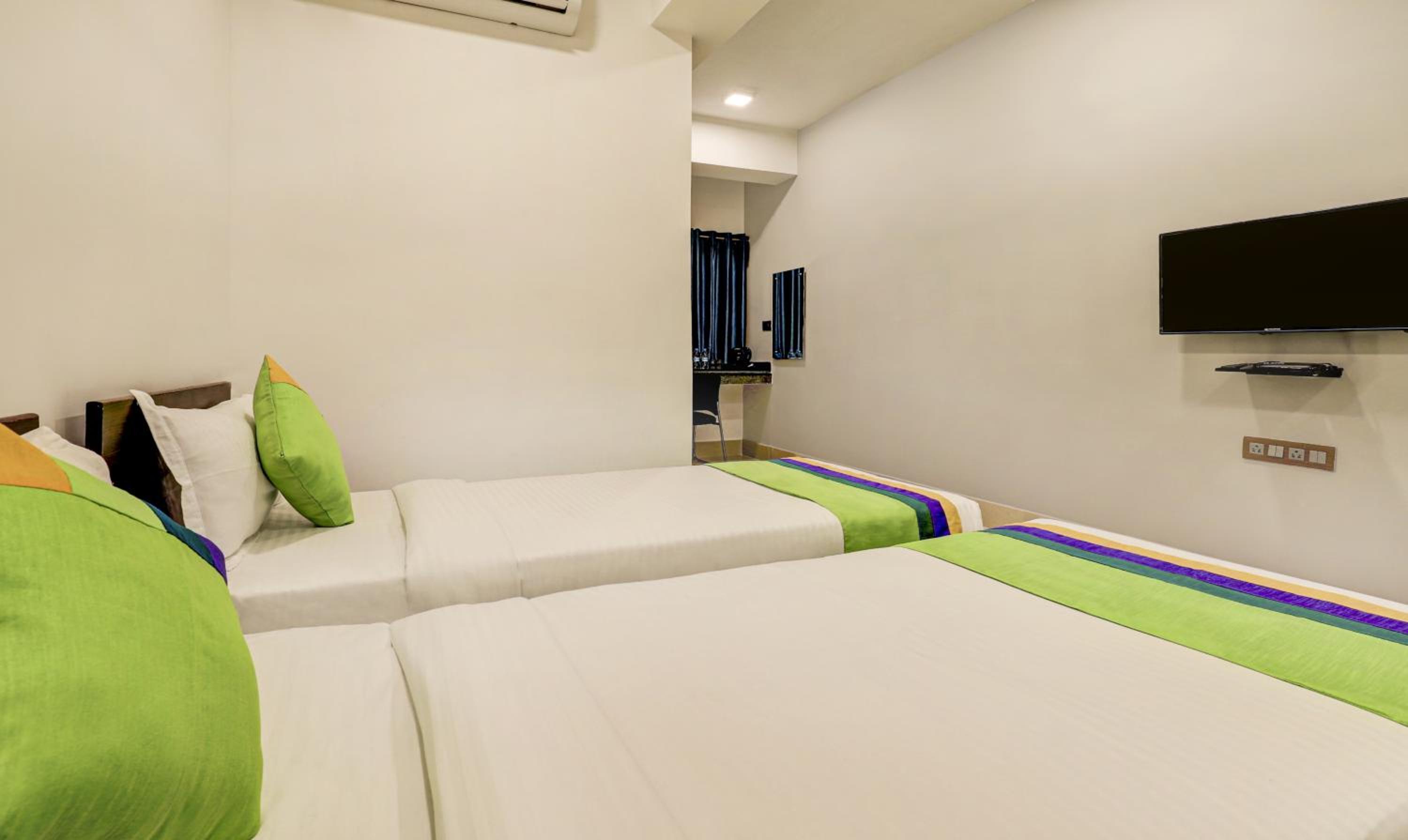 Deluxe Double or Twin Room - Photo 4